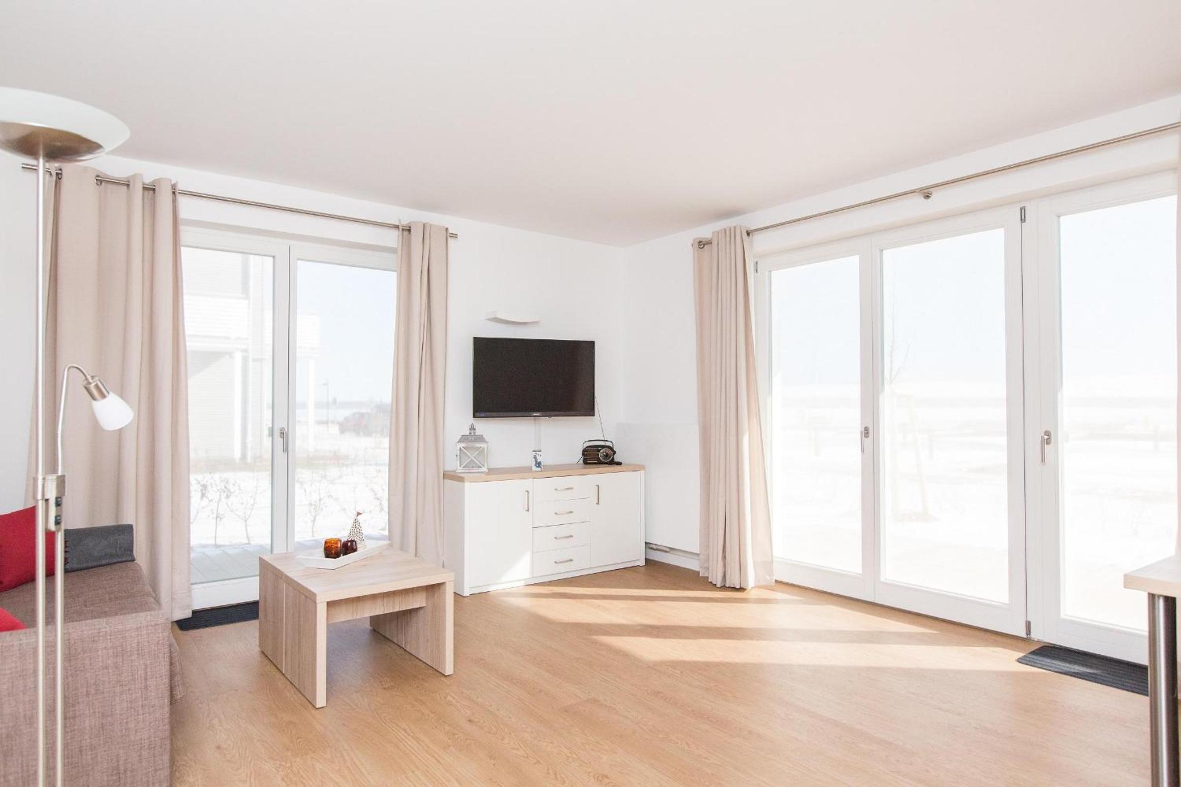 Apartment with Lake View photo 3
