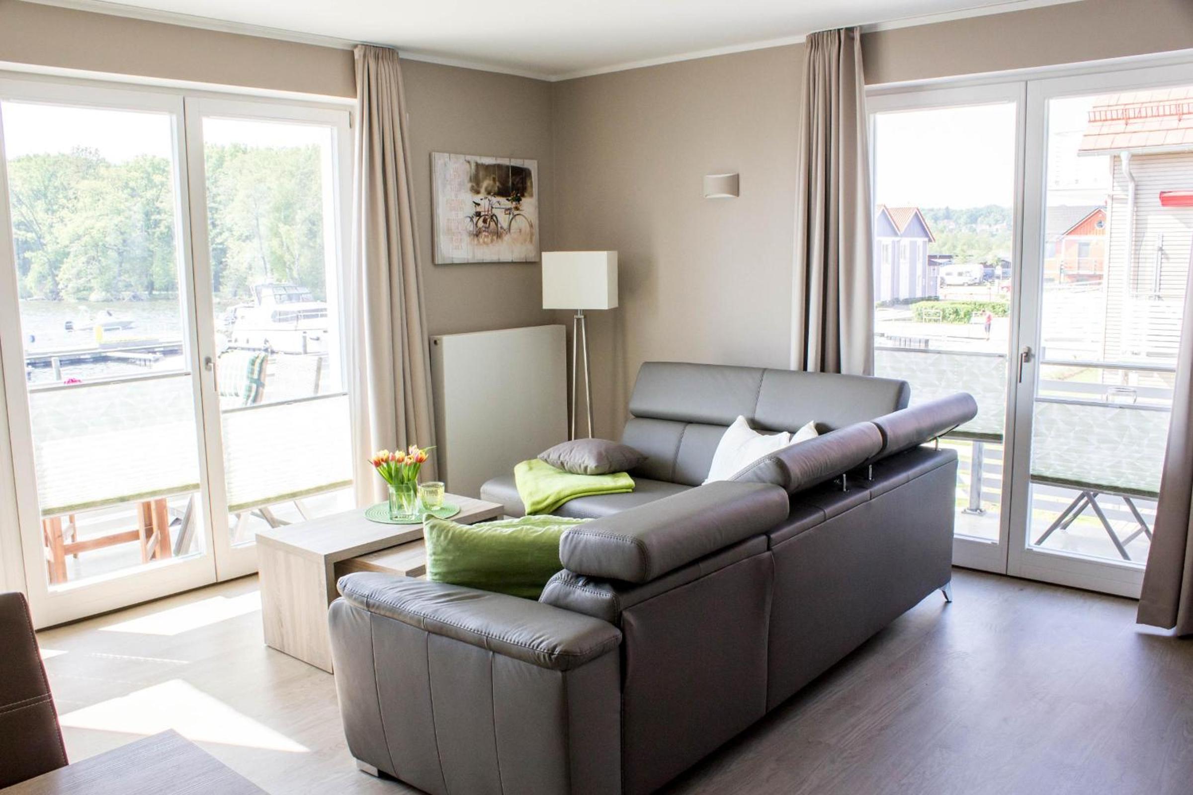 Apartment with Balcony photo 1