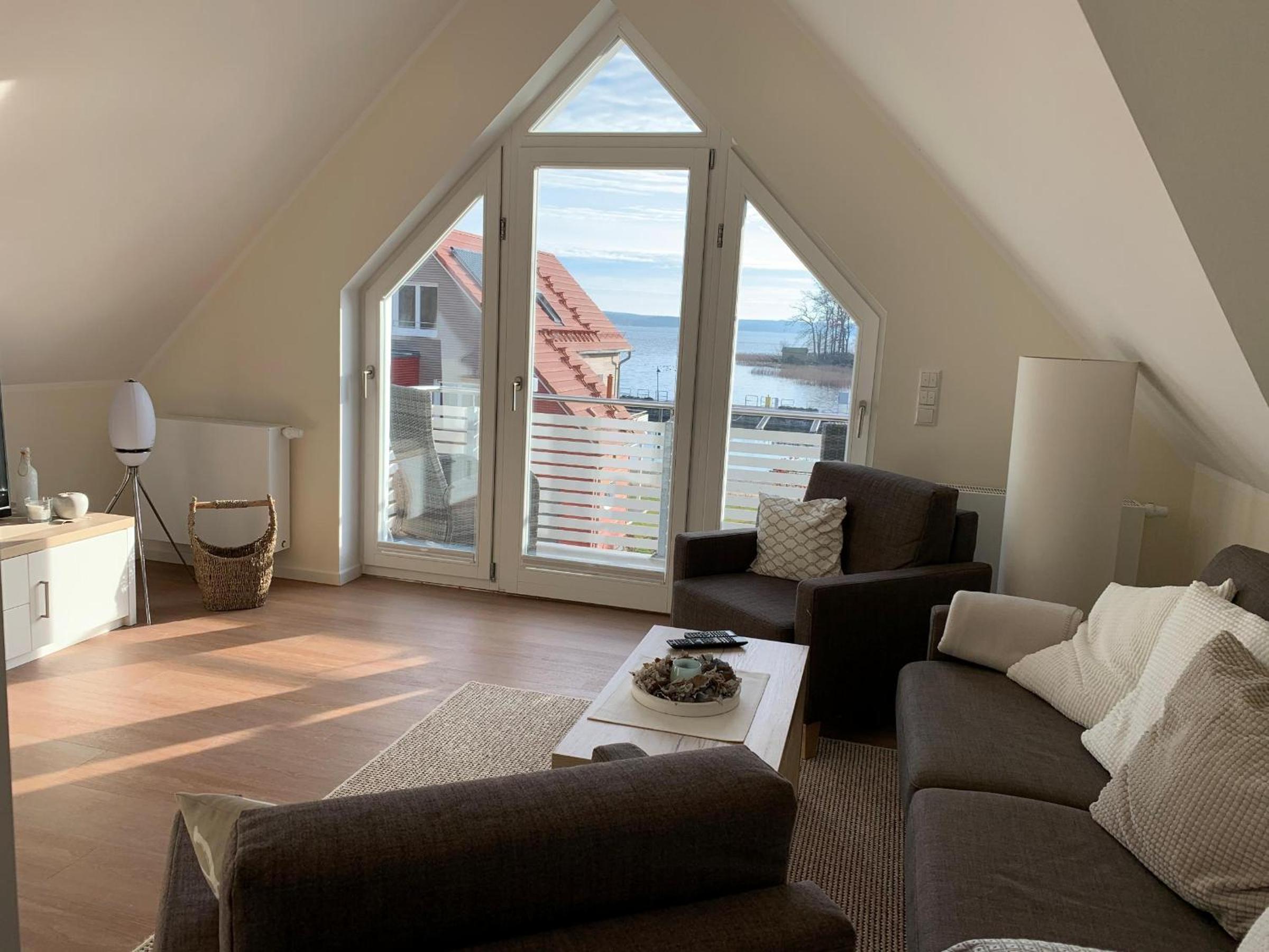 Apartment with Lake View photo 1