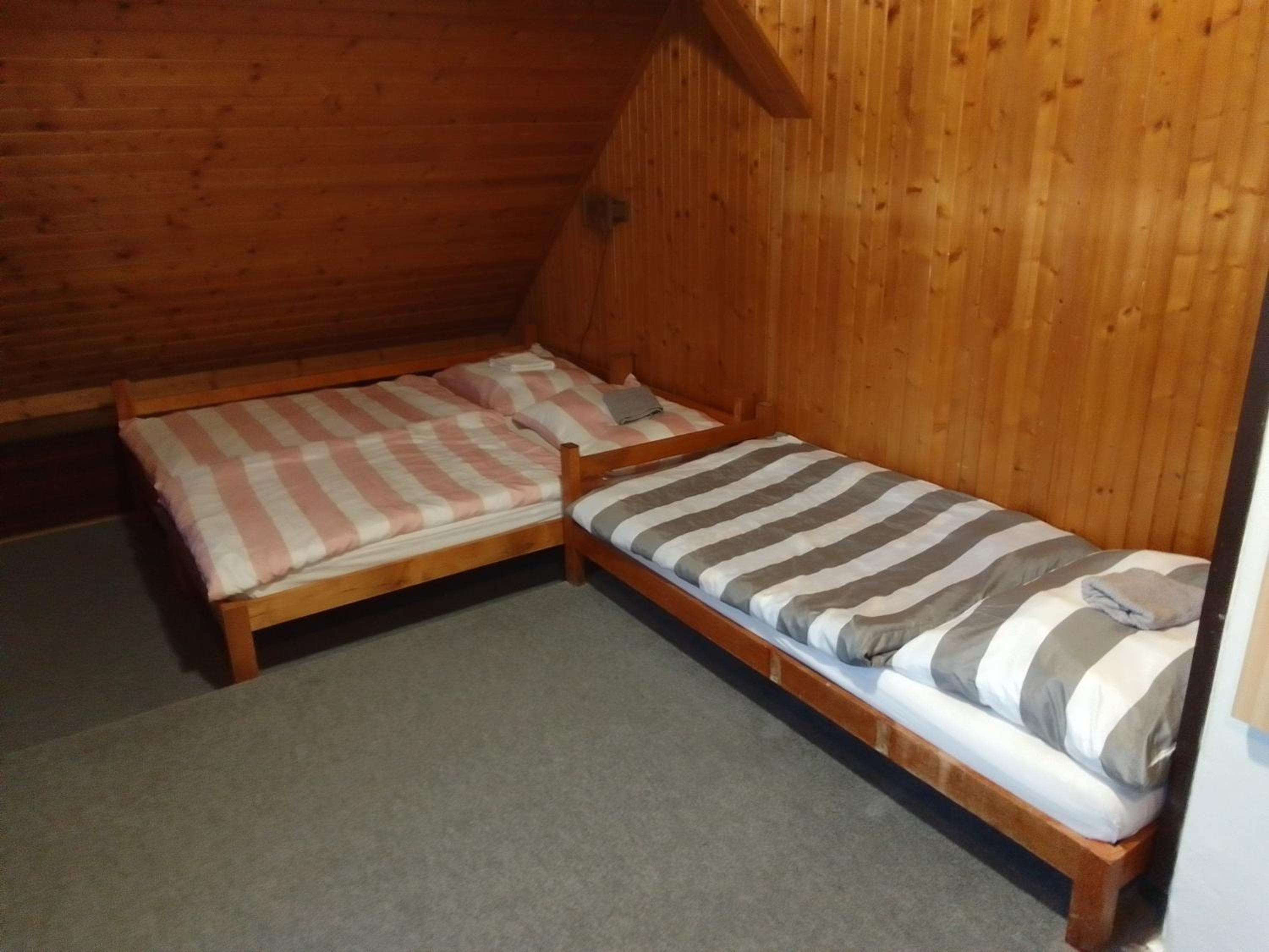 Basic Triple Room photo 2