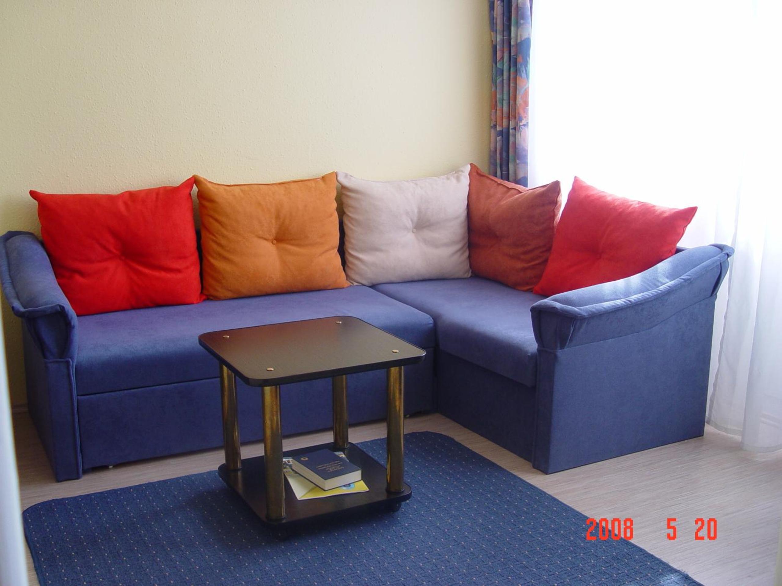 Family Room - Photo 3
