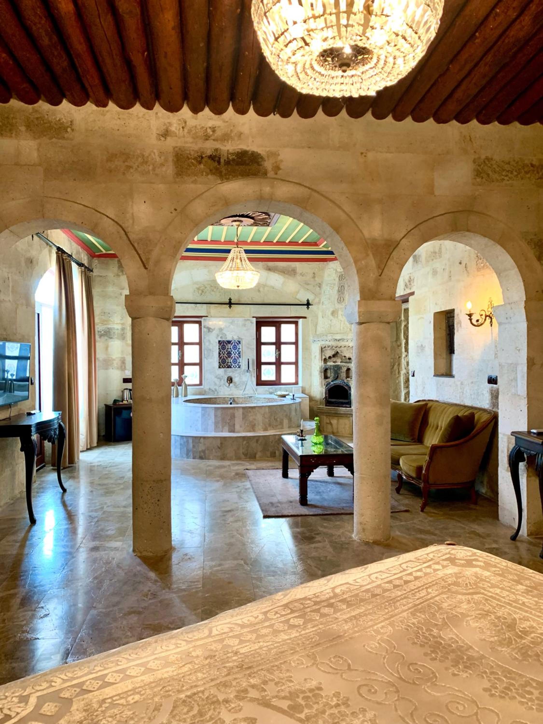 Queen Room with Garden View - Photo 4