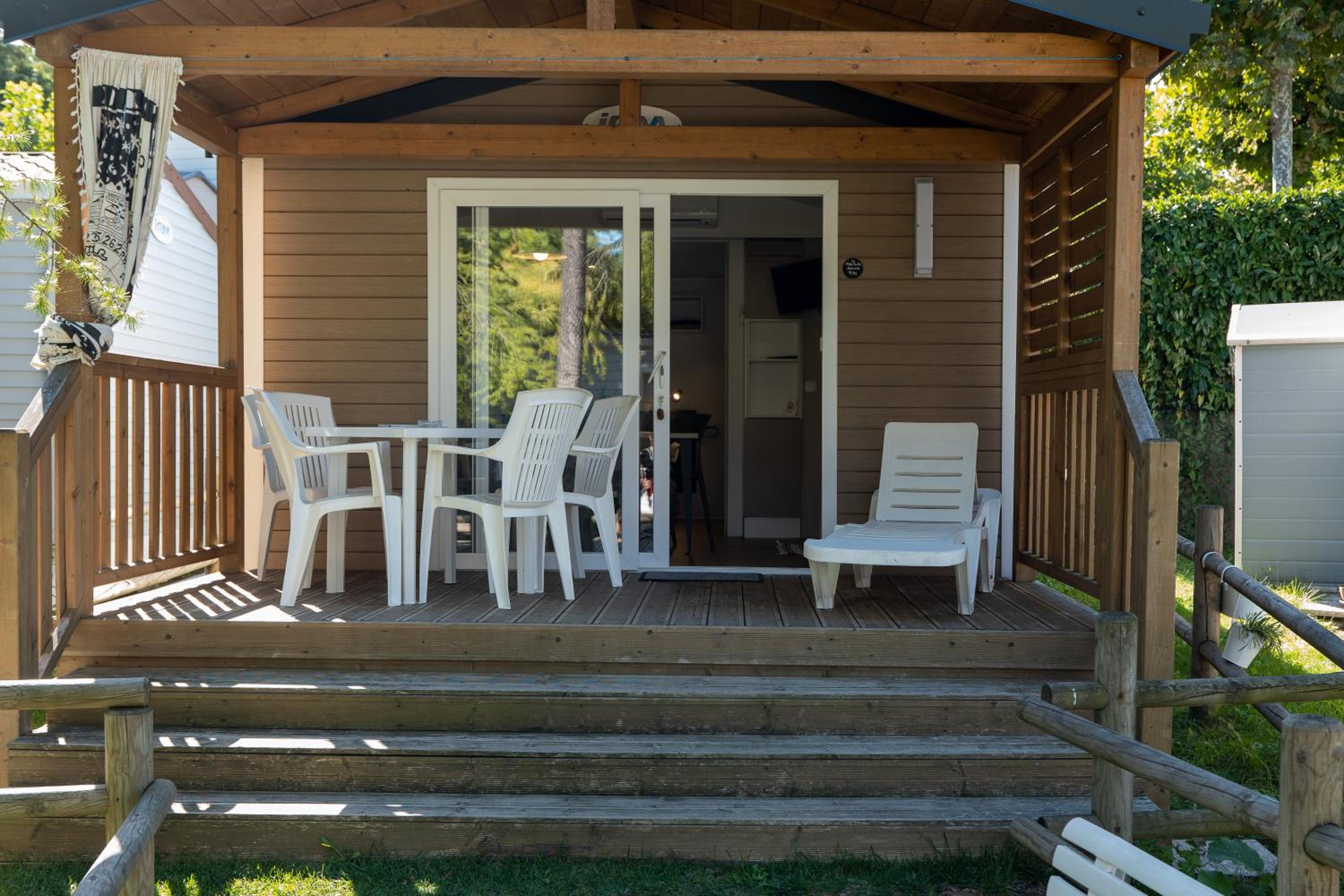 Mobile Home photo 2