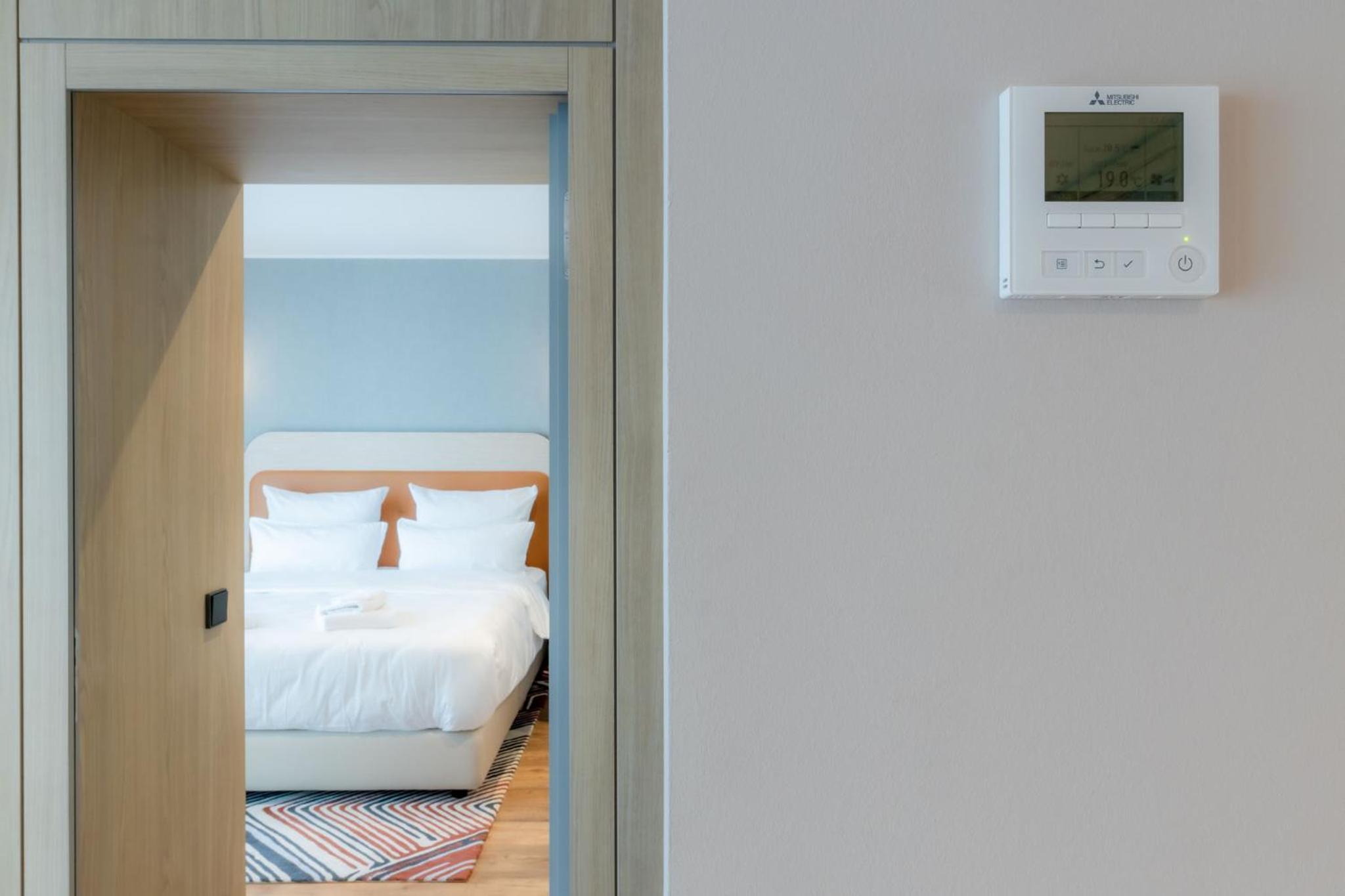 Standard Suite - Photo 22