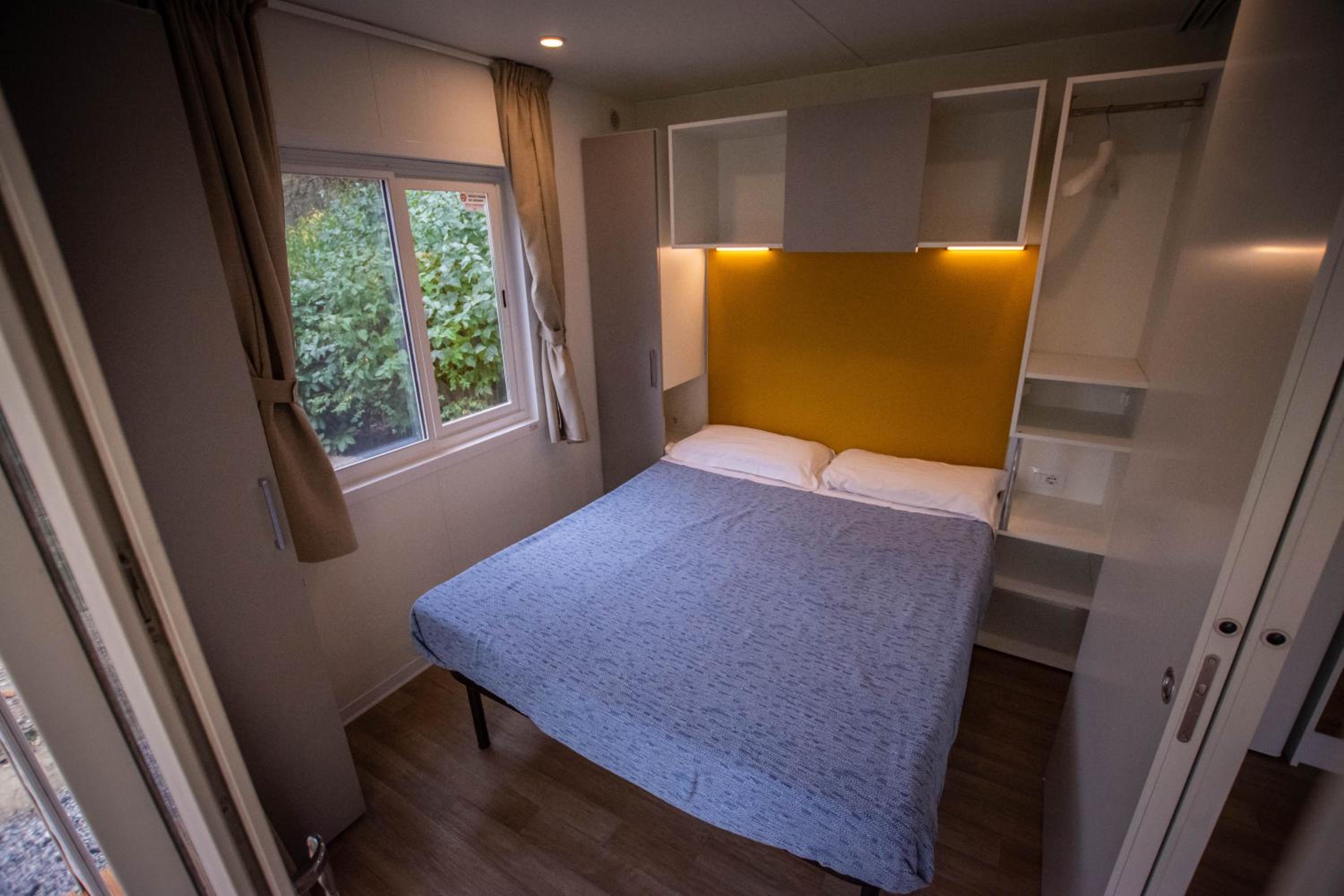Mobile Home - Photo 1