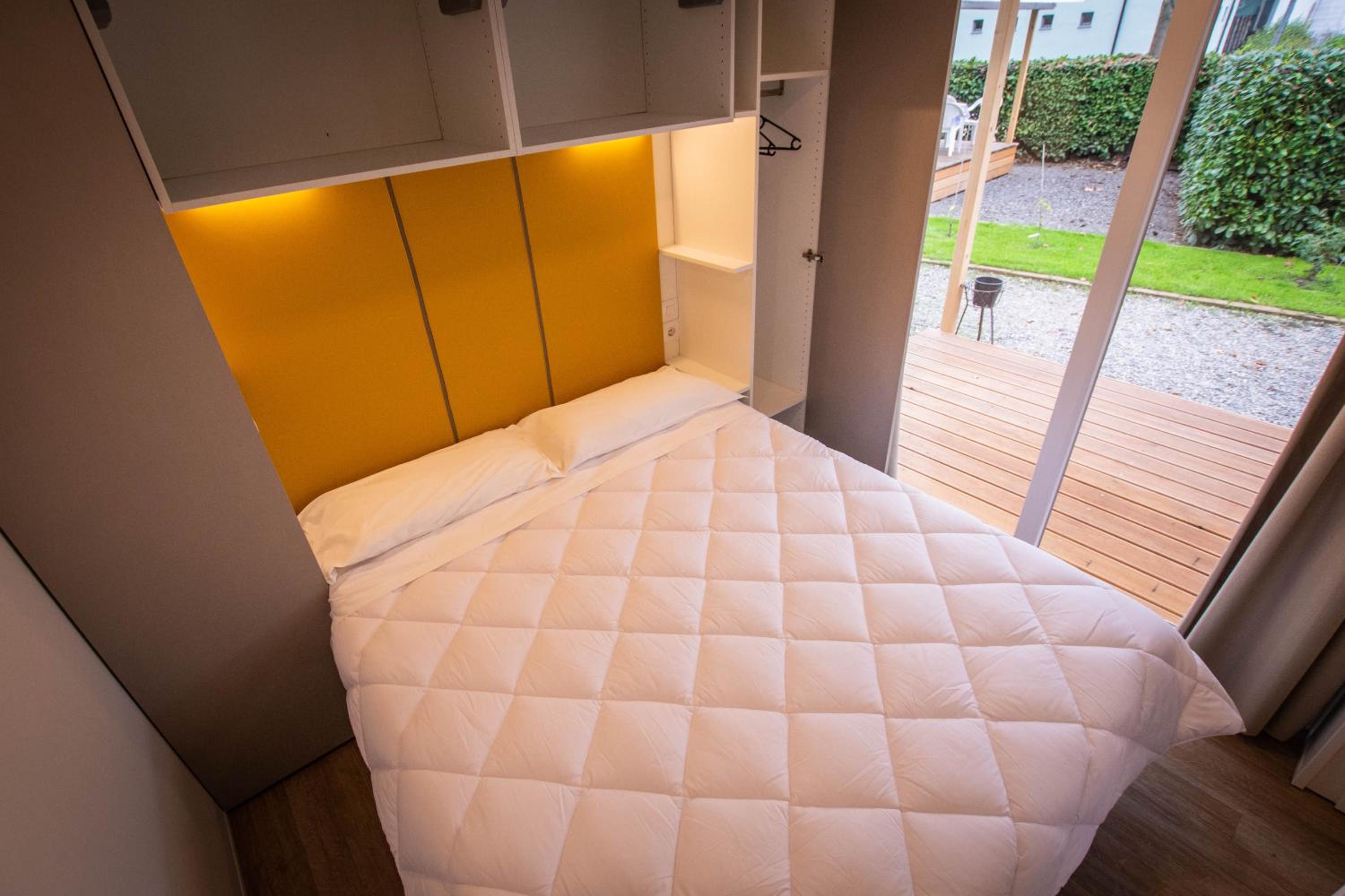 Mobile Home - Photo 5