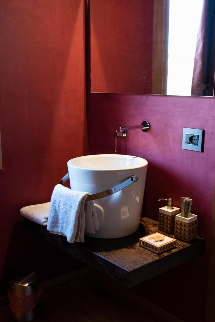 King Suite - Photo 10