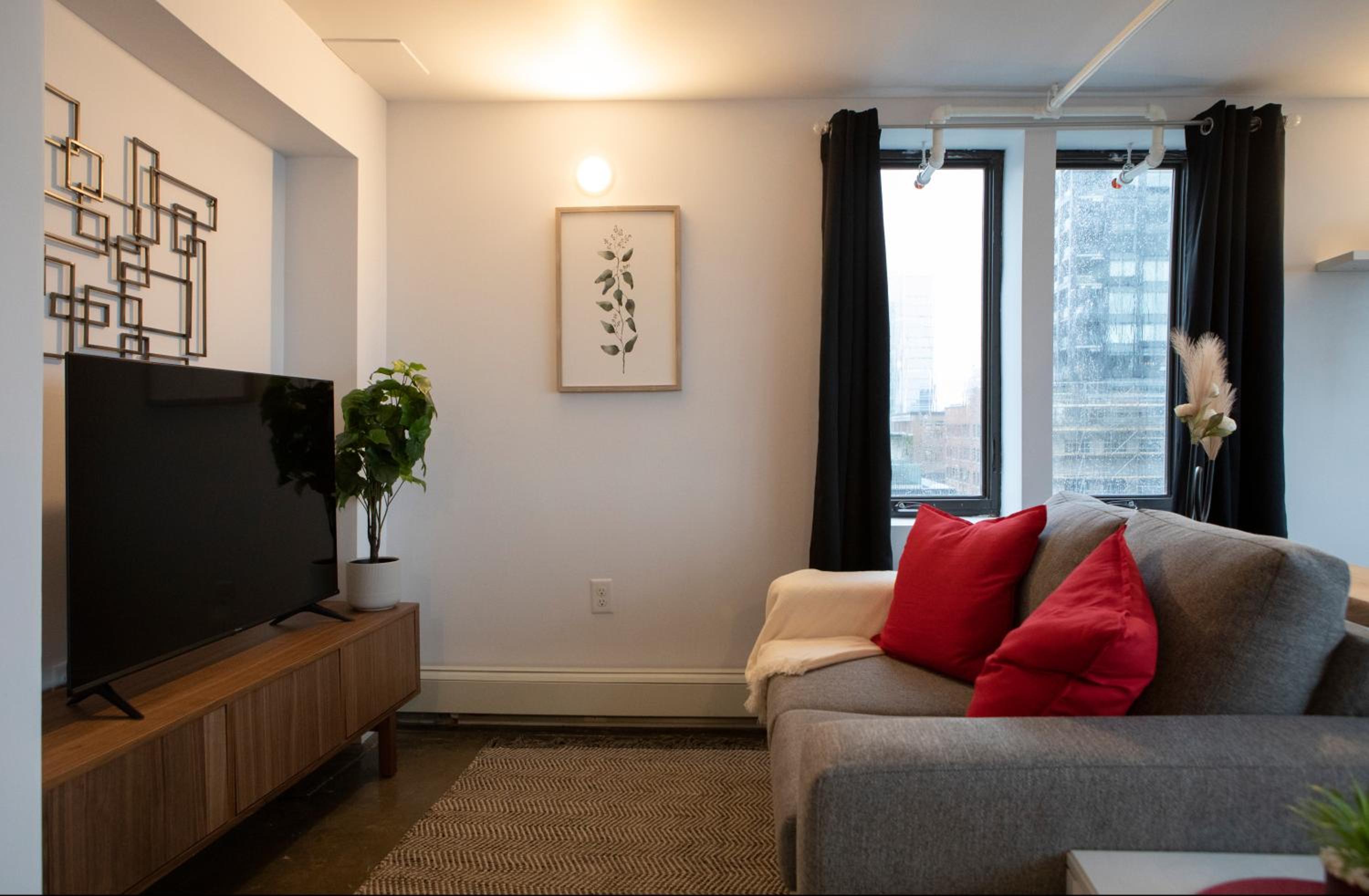 Deluxe Suite with Sea View - Photo 6