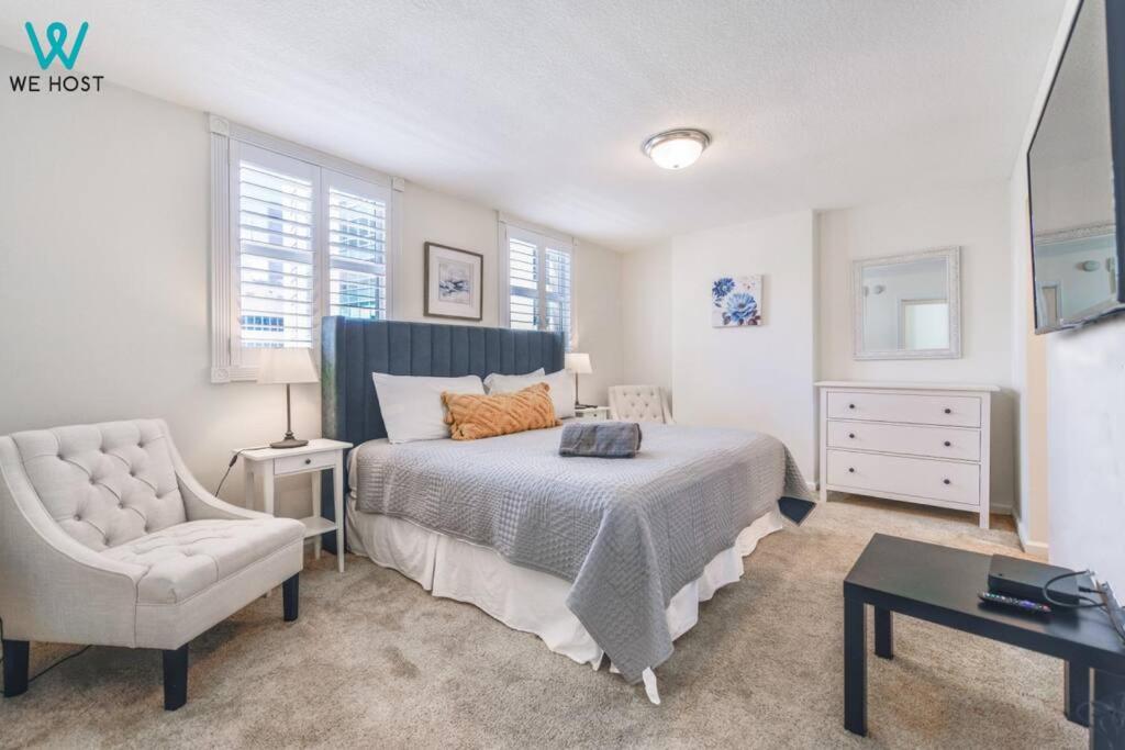 Three-Bedroom Apartment photo 1