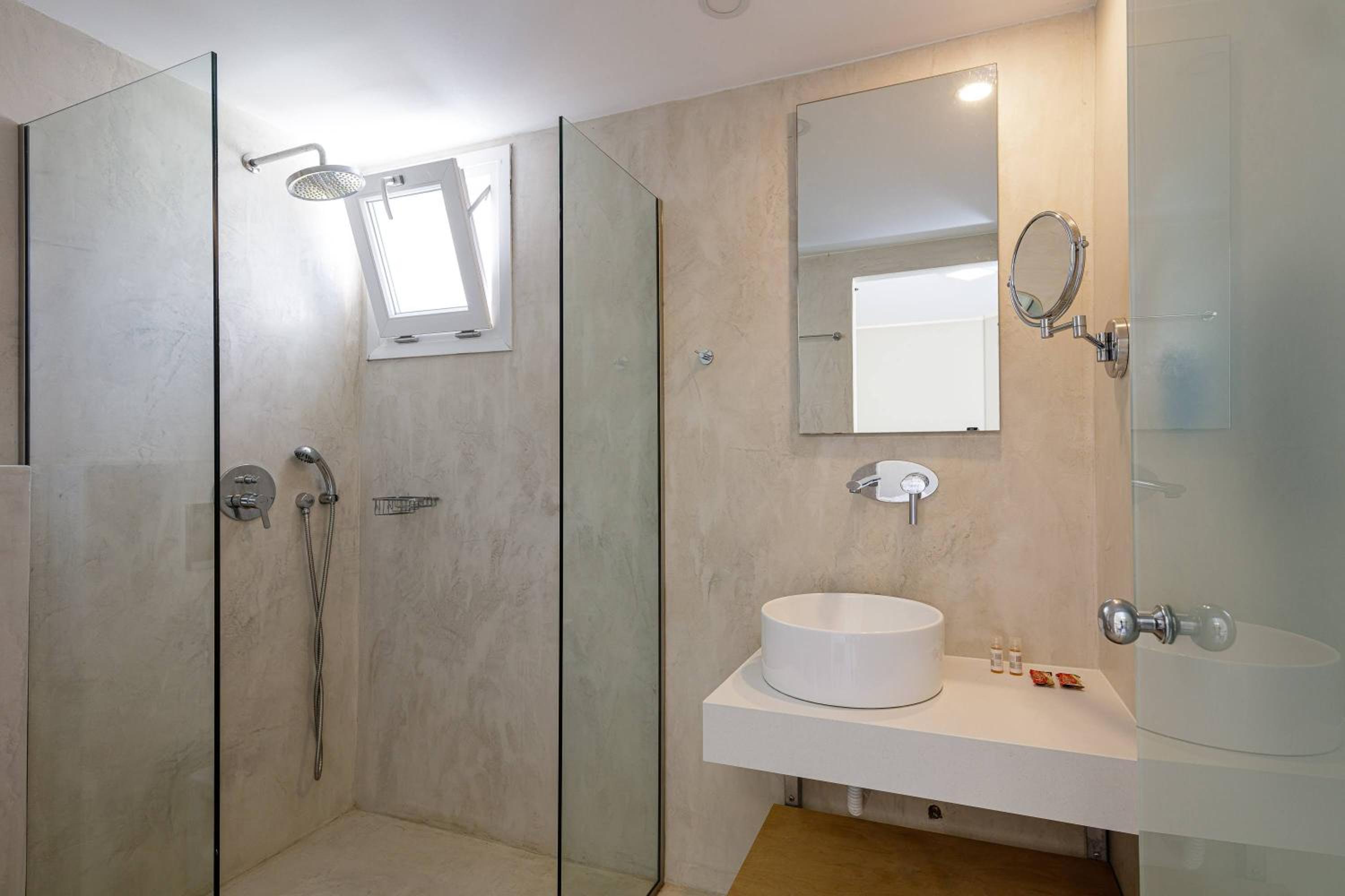 Superior Twin/Double Room with Garden View - Photo 2