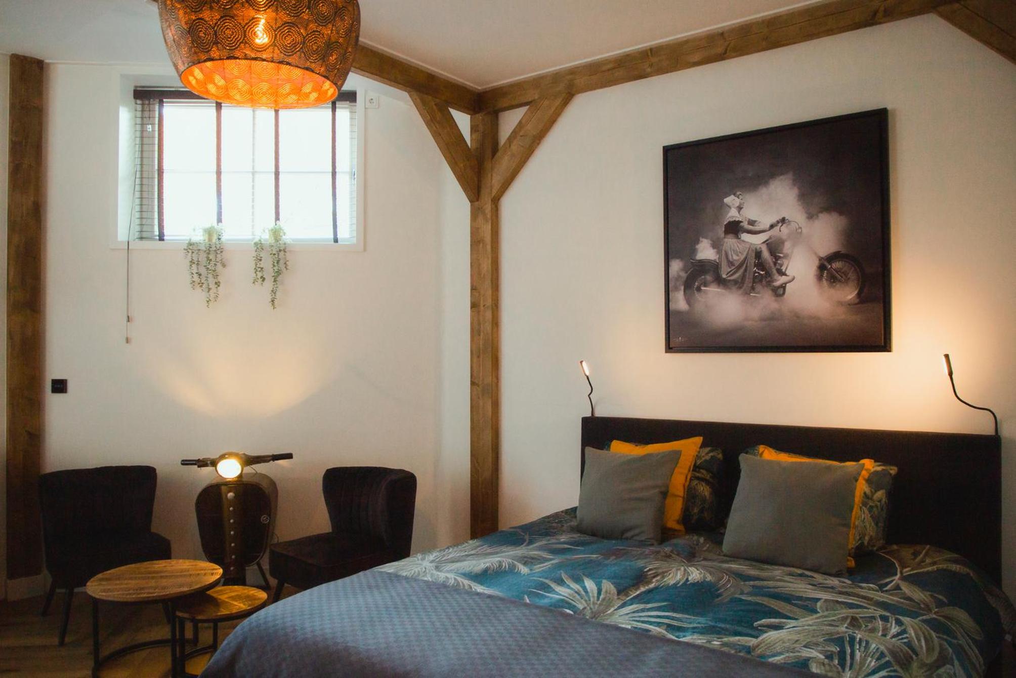 Deluxe King Room photo 3
