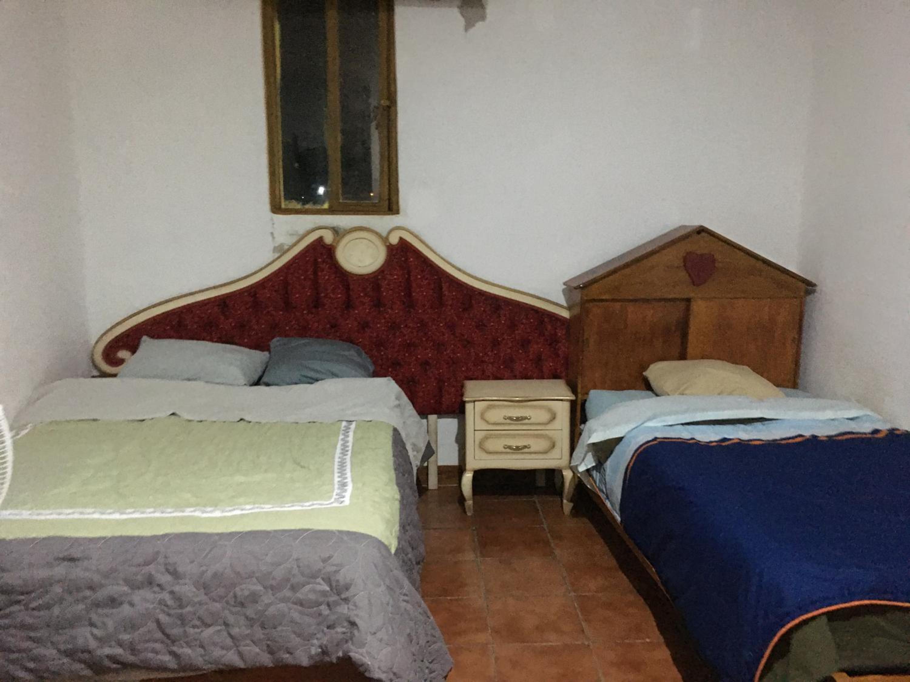 Economy Quadruple Room with Shared Bathroom photo 3