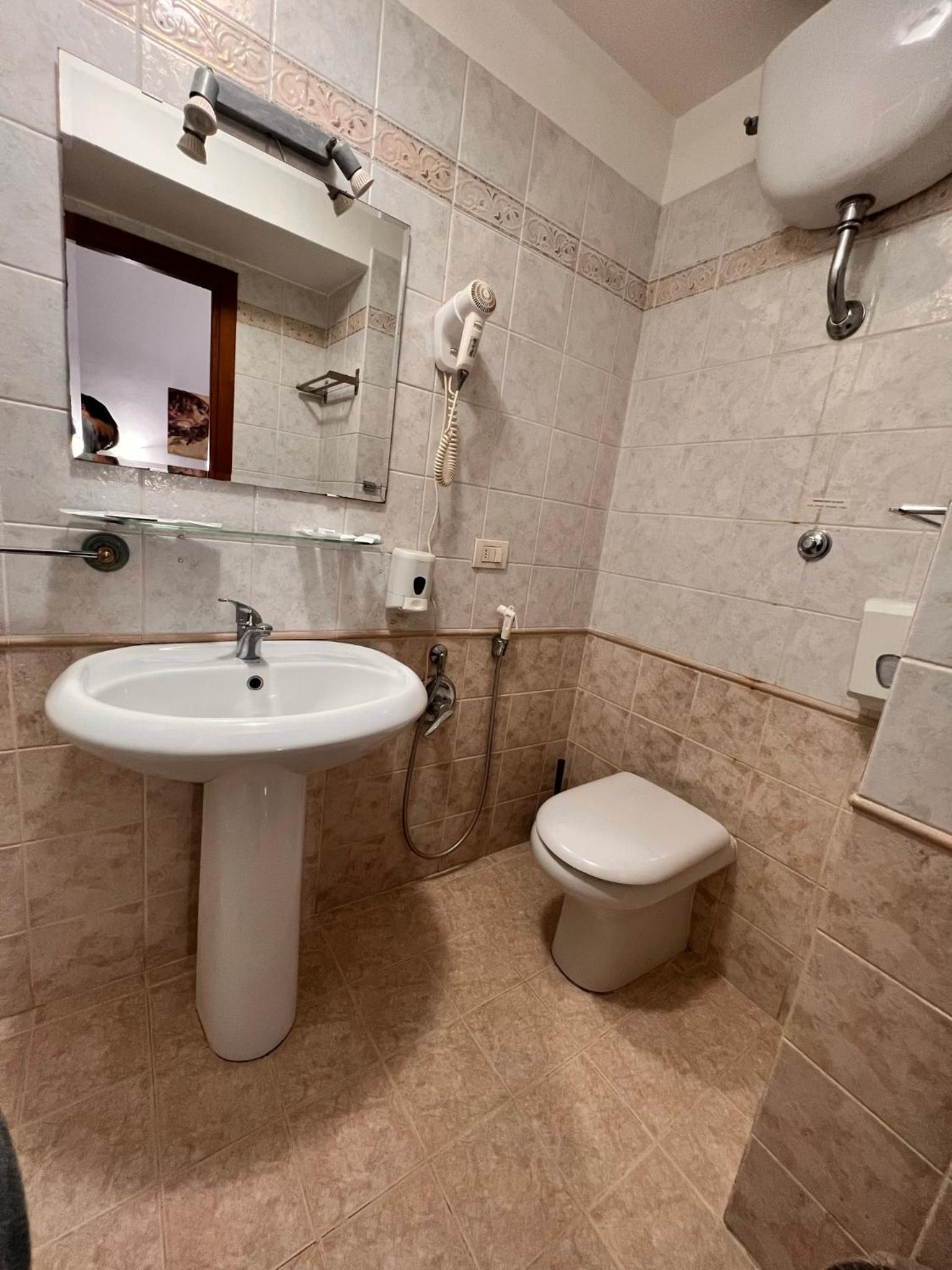 Classic Quadruple Room photo 2