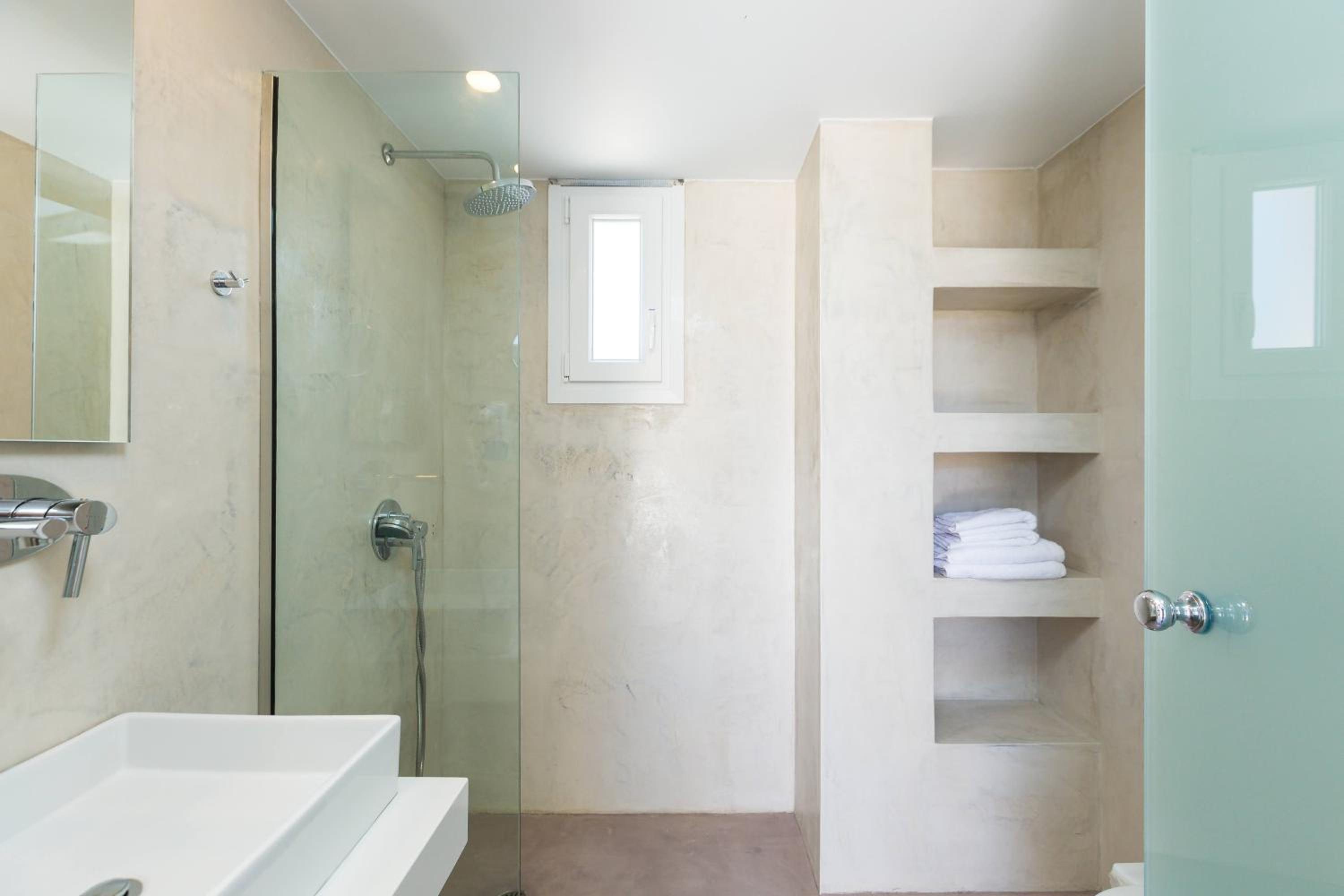 Superior One-Bedroom Quadruple Apartment - Photo 40