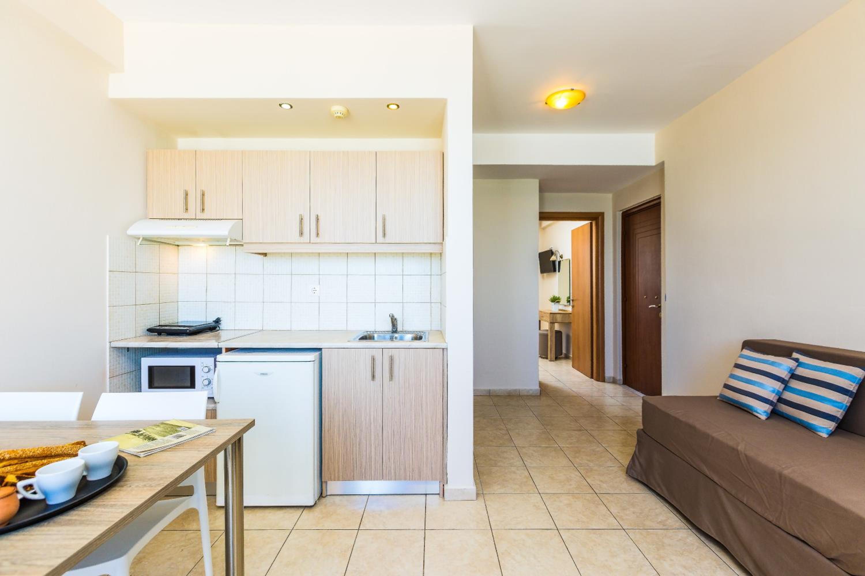 Superior One-Bedroom Quadruple Apartment - Photo 35