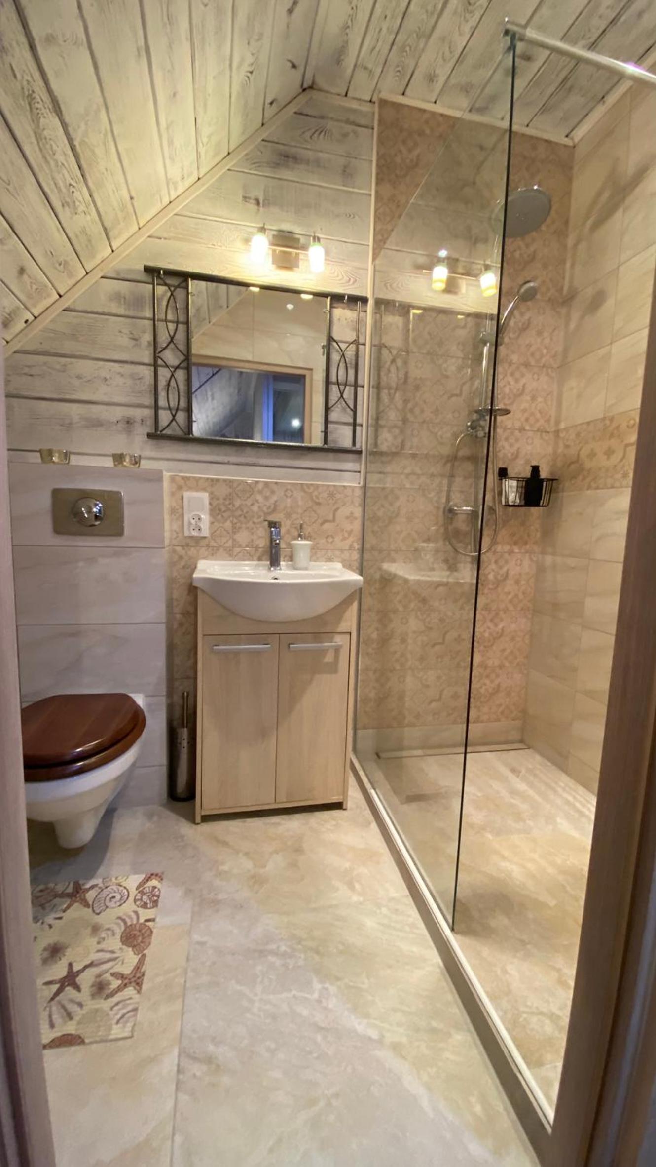 Triple Room with Private Bathroom - Photo 5