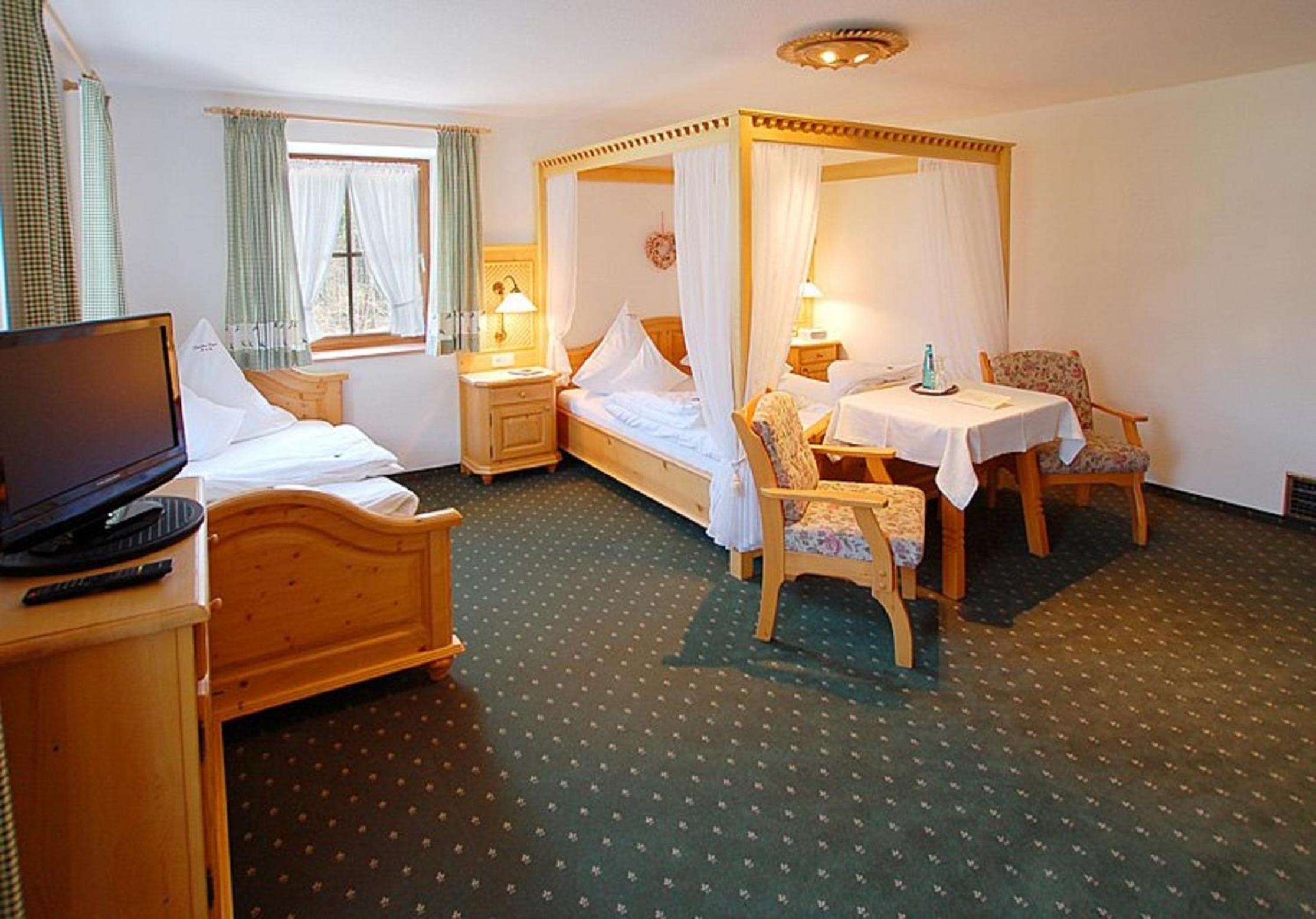Triple Room with Mountain View photo 1