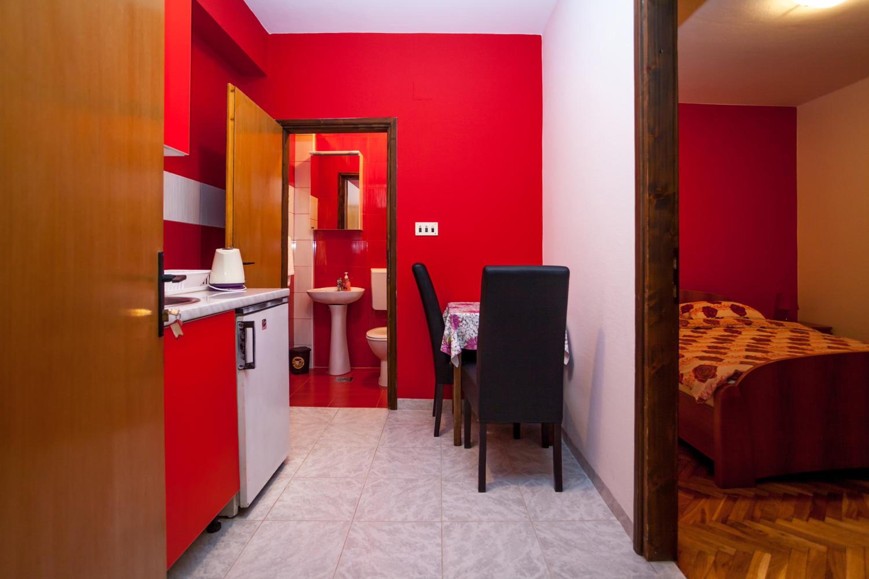One-Bedroom Apartment (2 Adults)