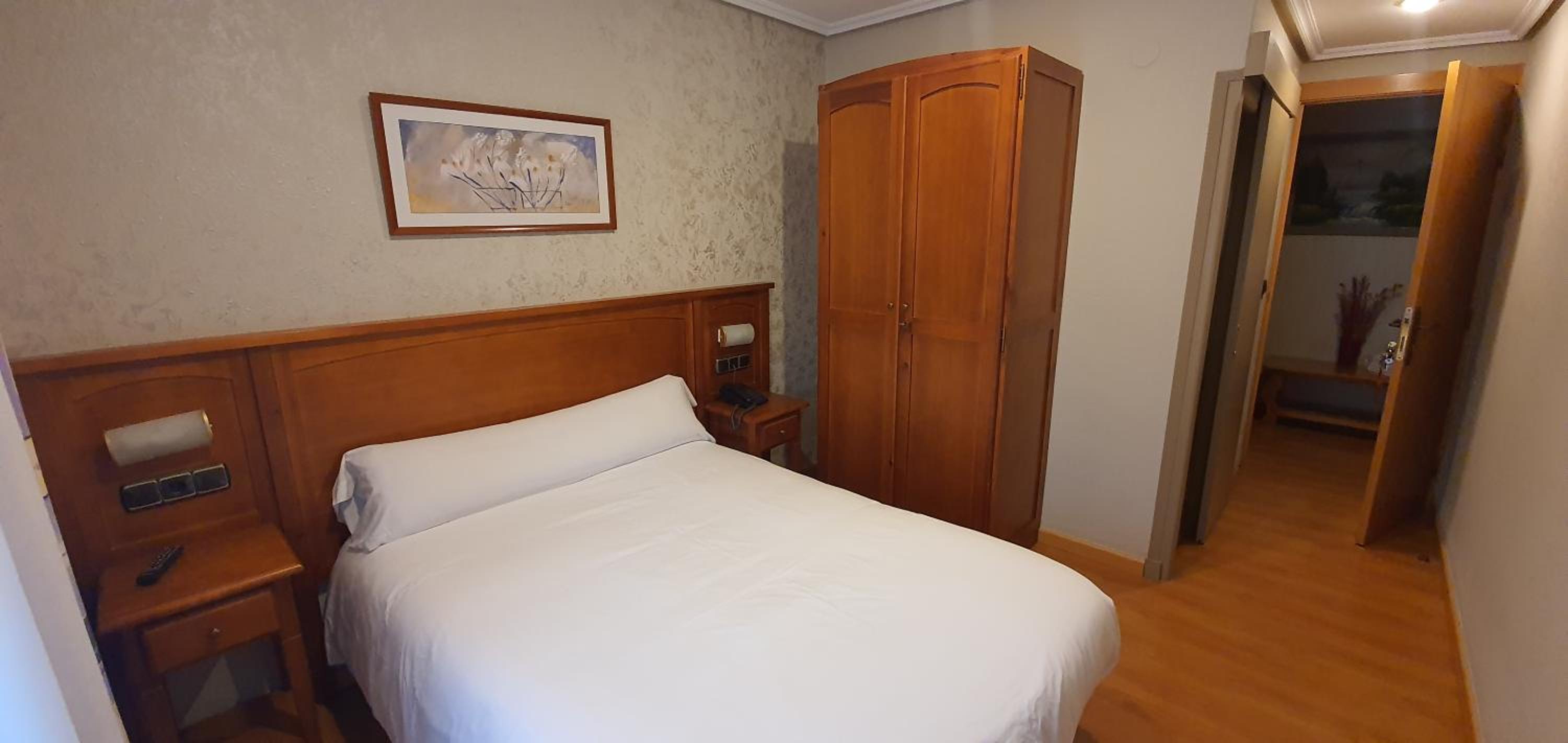 Double Room - Photo 1