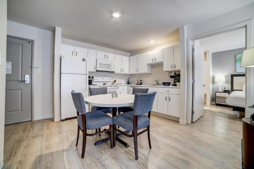 Three Bedroom Suite with Full Kitchen