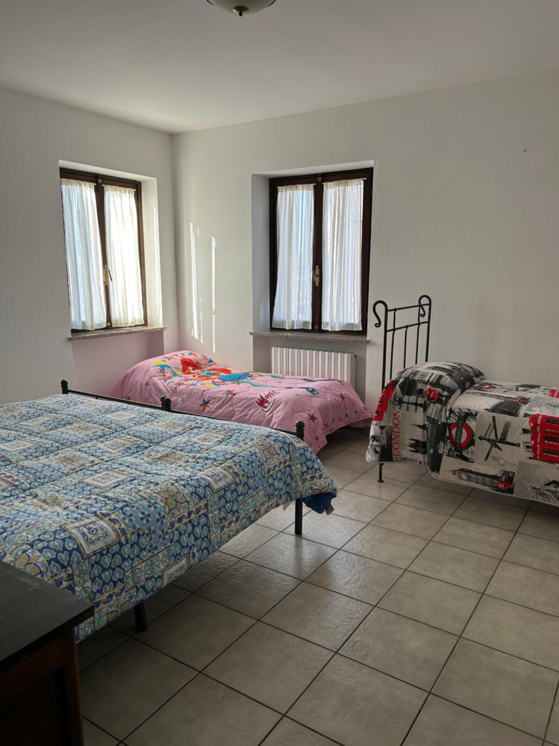 One-Bedroom Apartment - Photo 1