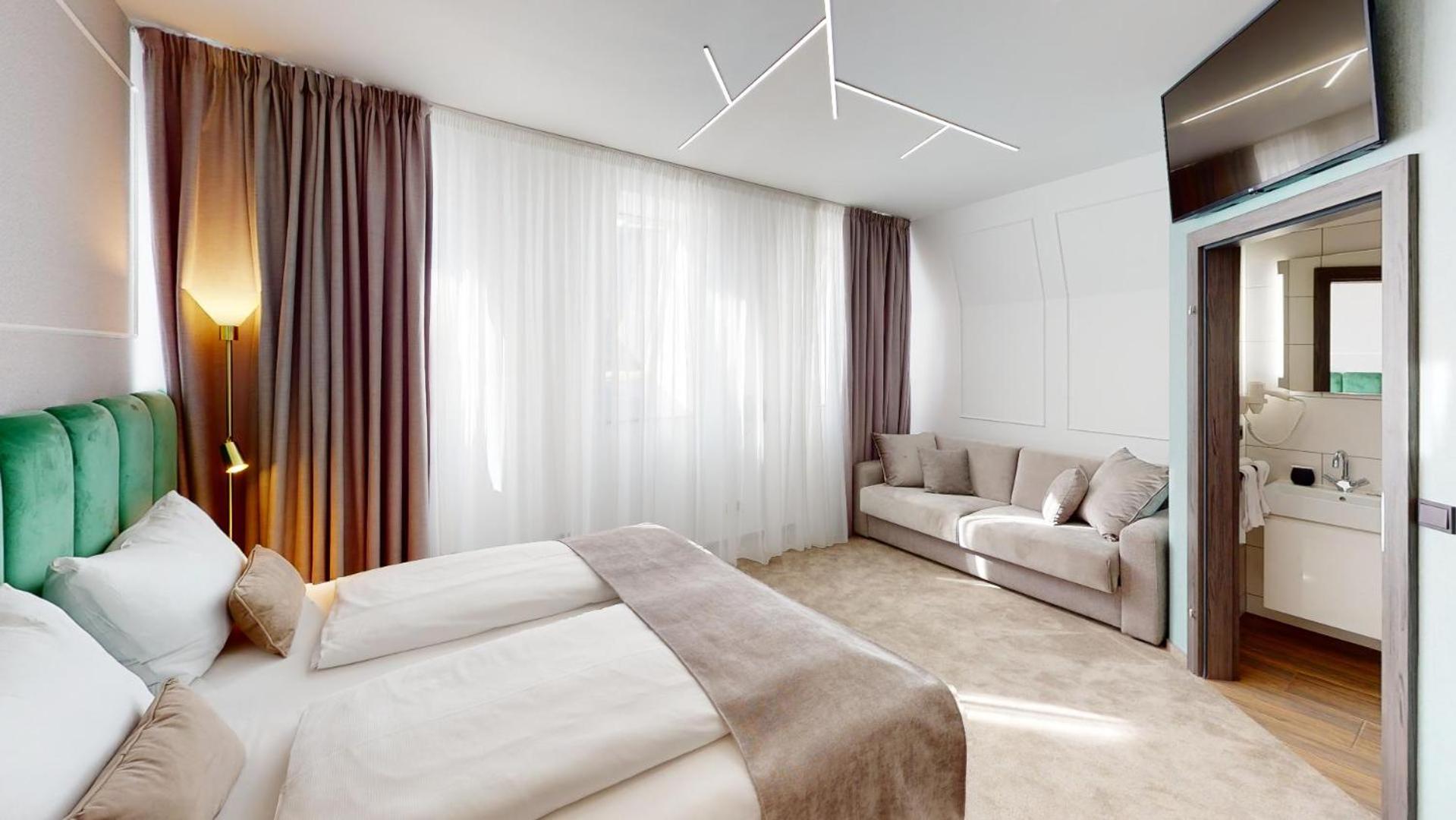 Superior Quadruple Room - Photo 1