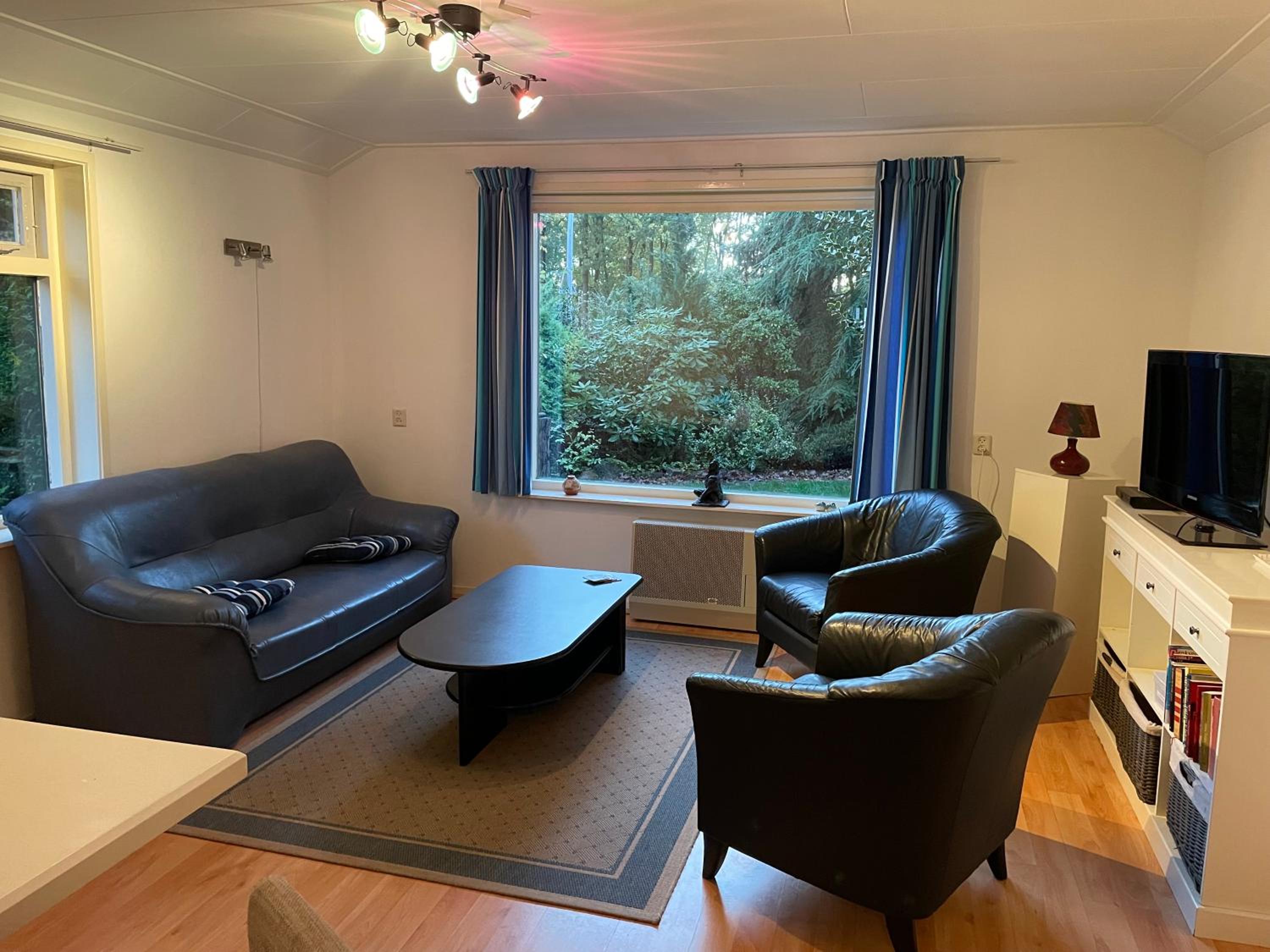 One-Bedroom House photo 1