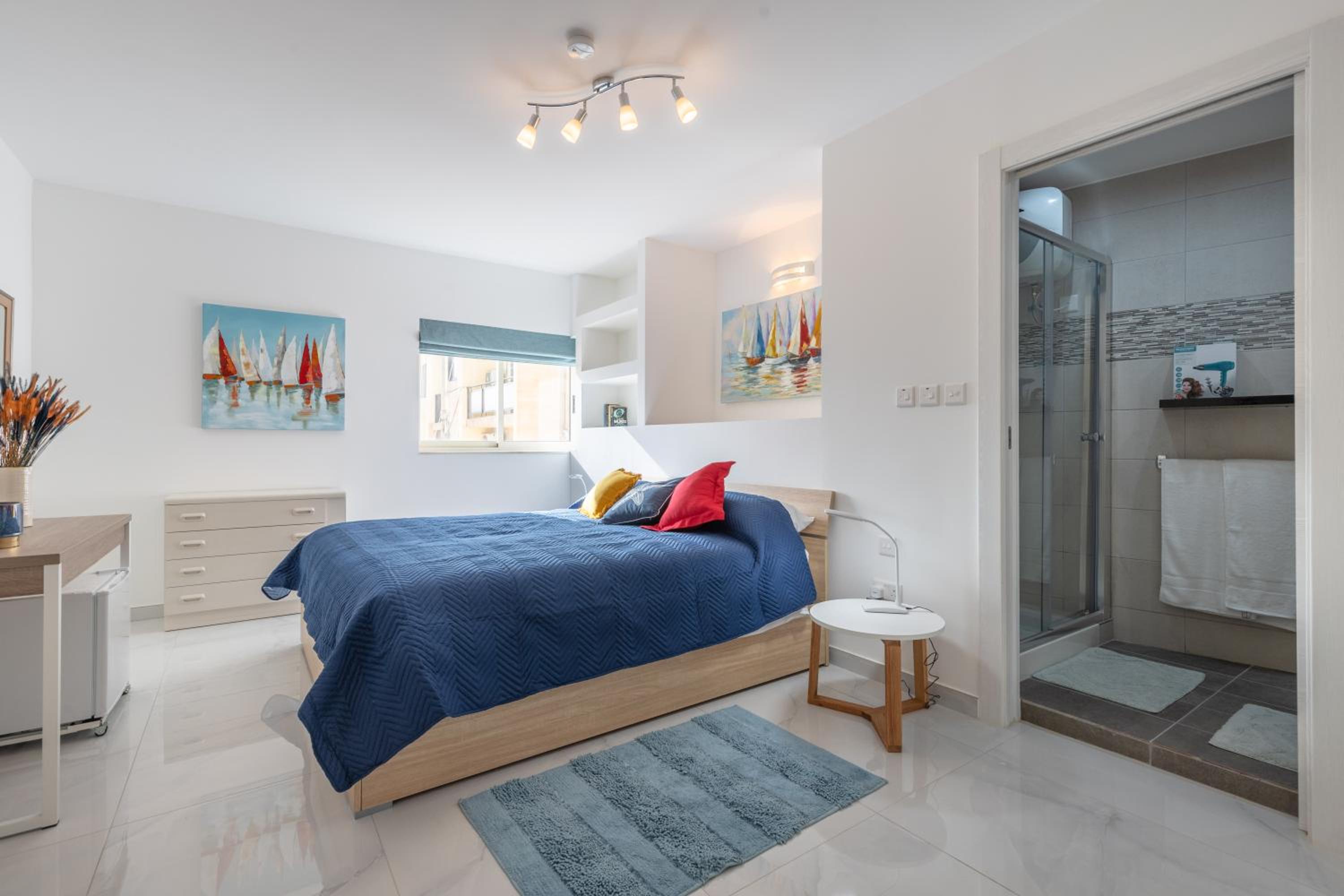 Double Room With Private Bathroom