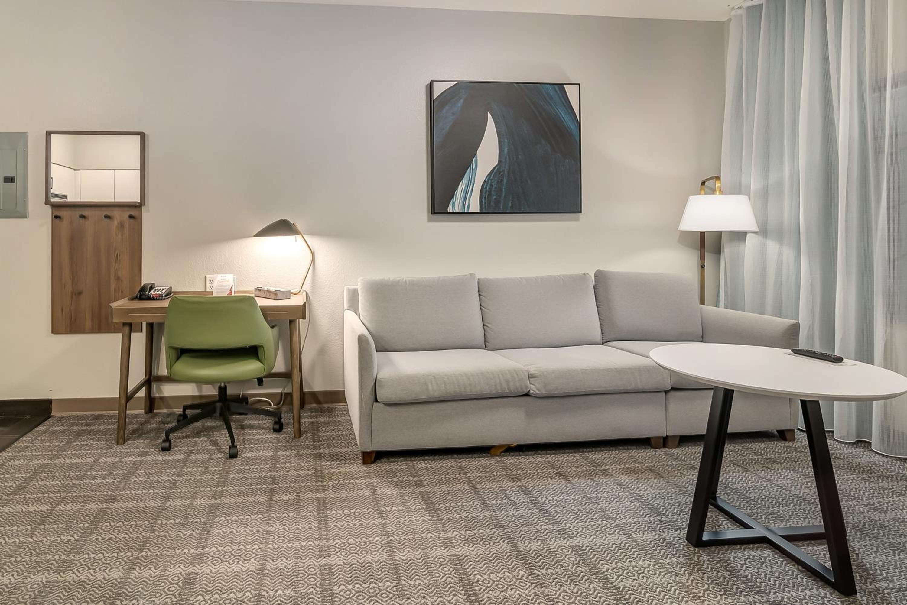 One-Bedroom King Suite - Photo 2