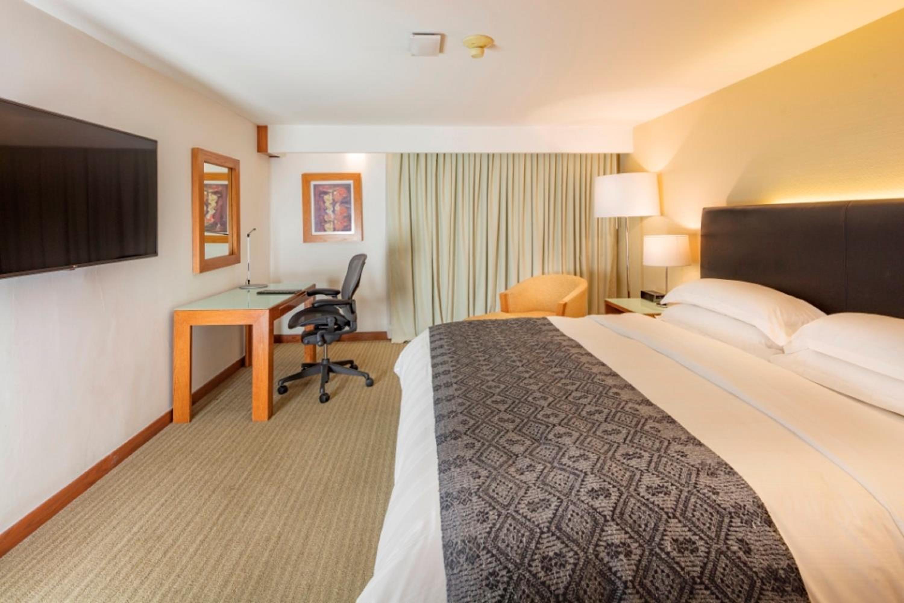 Classic King Room - Club Lounge Access - Photo 1