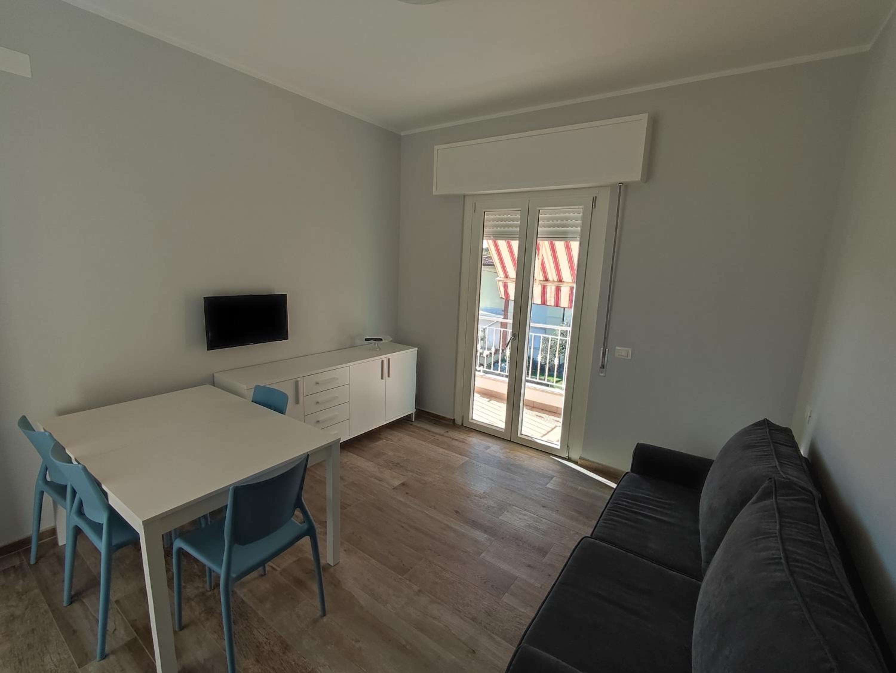 Apartment with Garden View