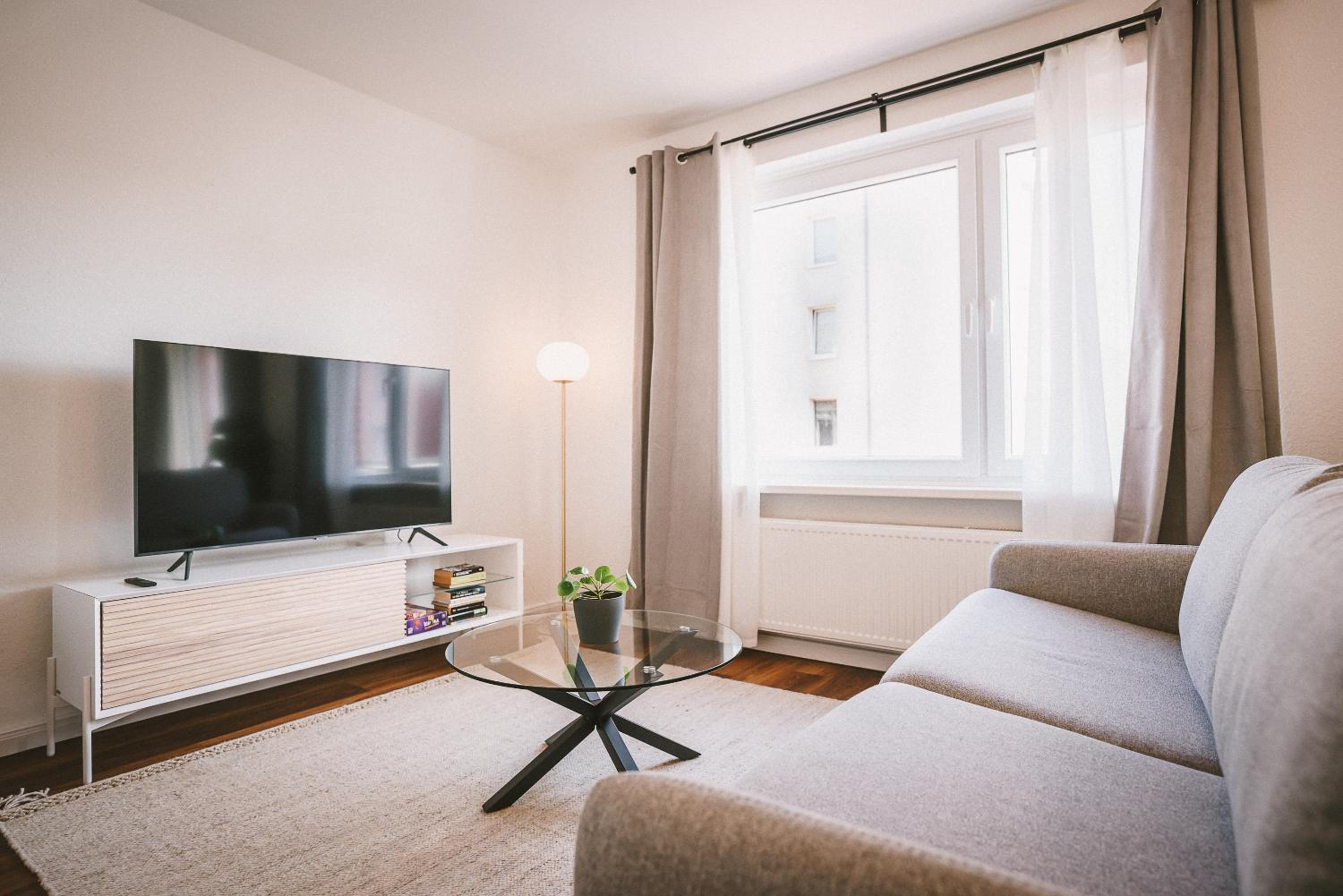 Apartment with Balcony photo 1