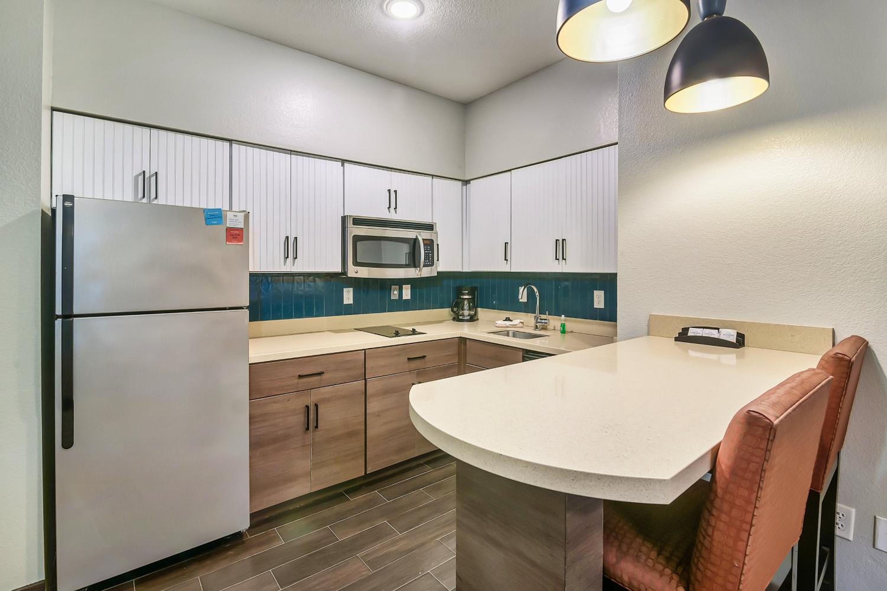 One-Bedroom King Suite - Photo 15