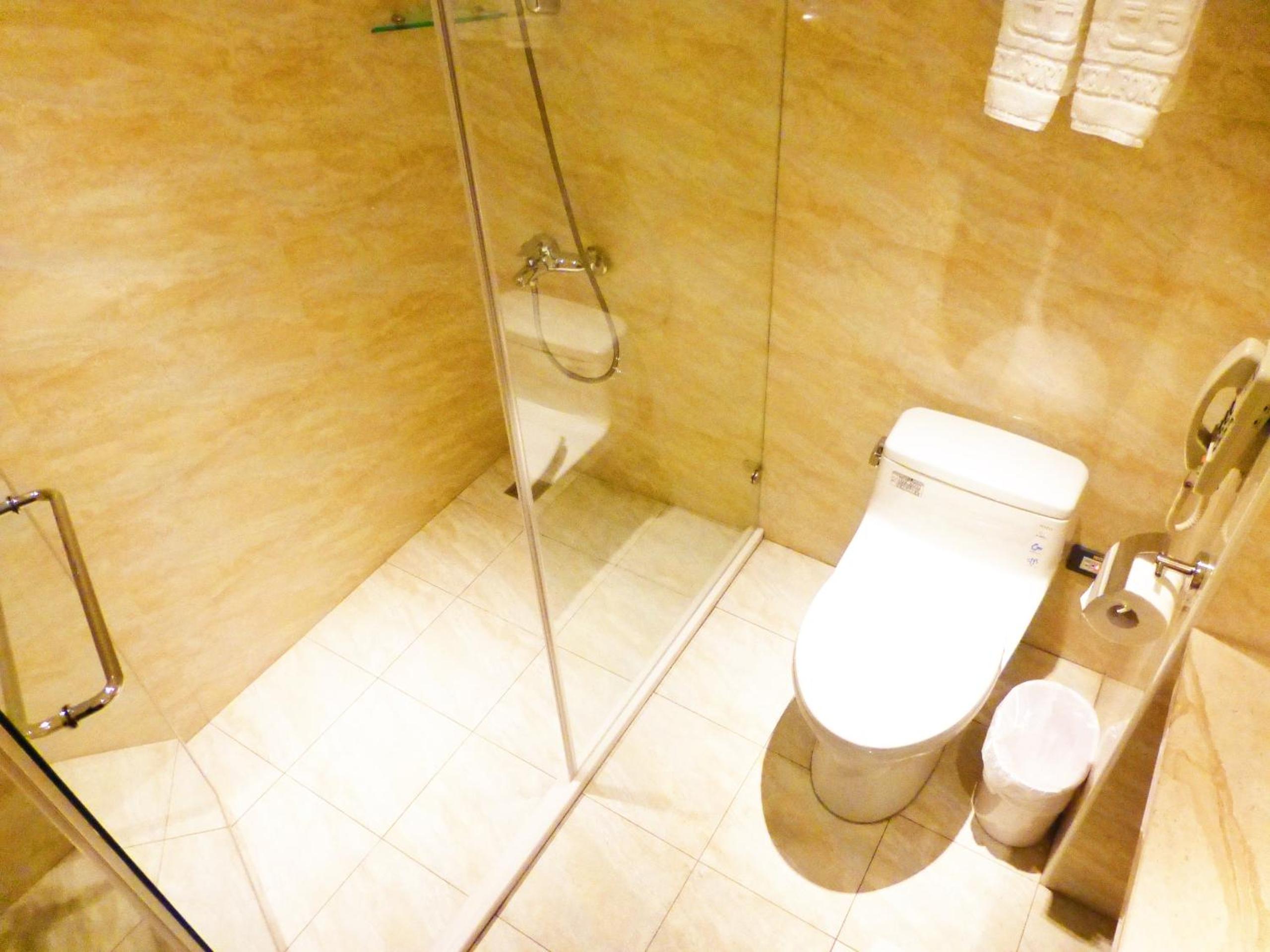 Superior Quadruple Room photo 3