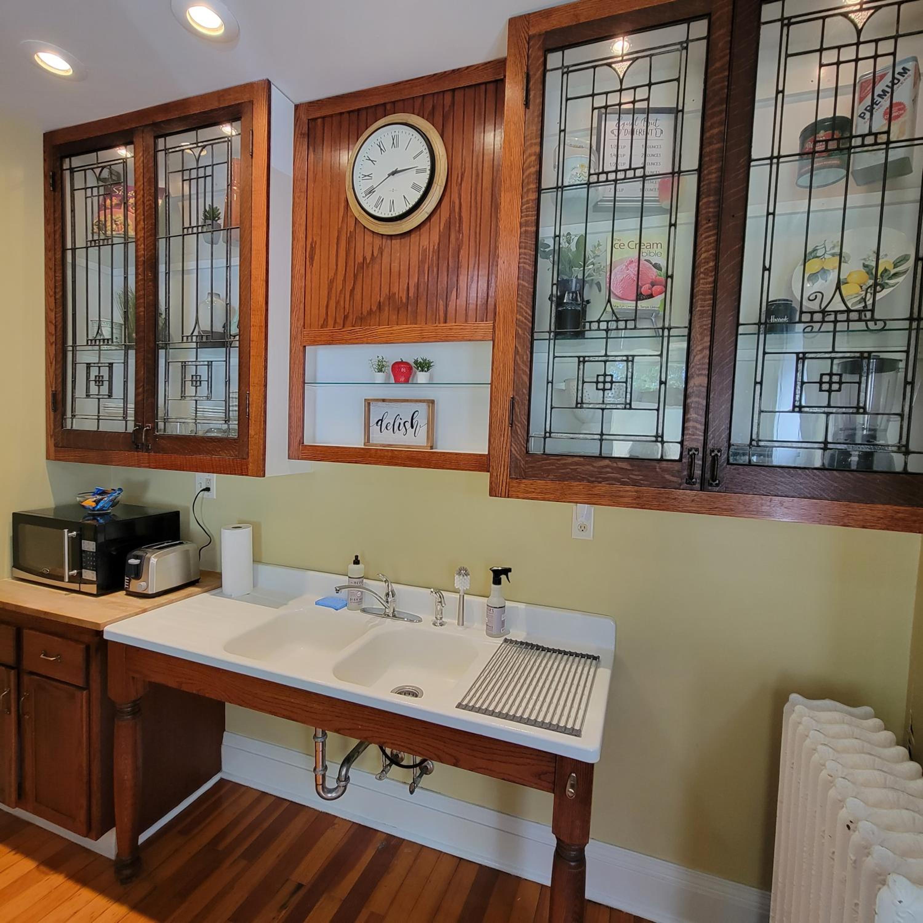 Deluxe Queen Room - Photo 6