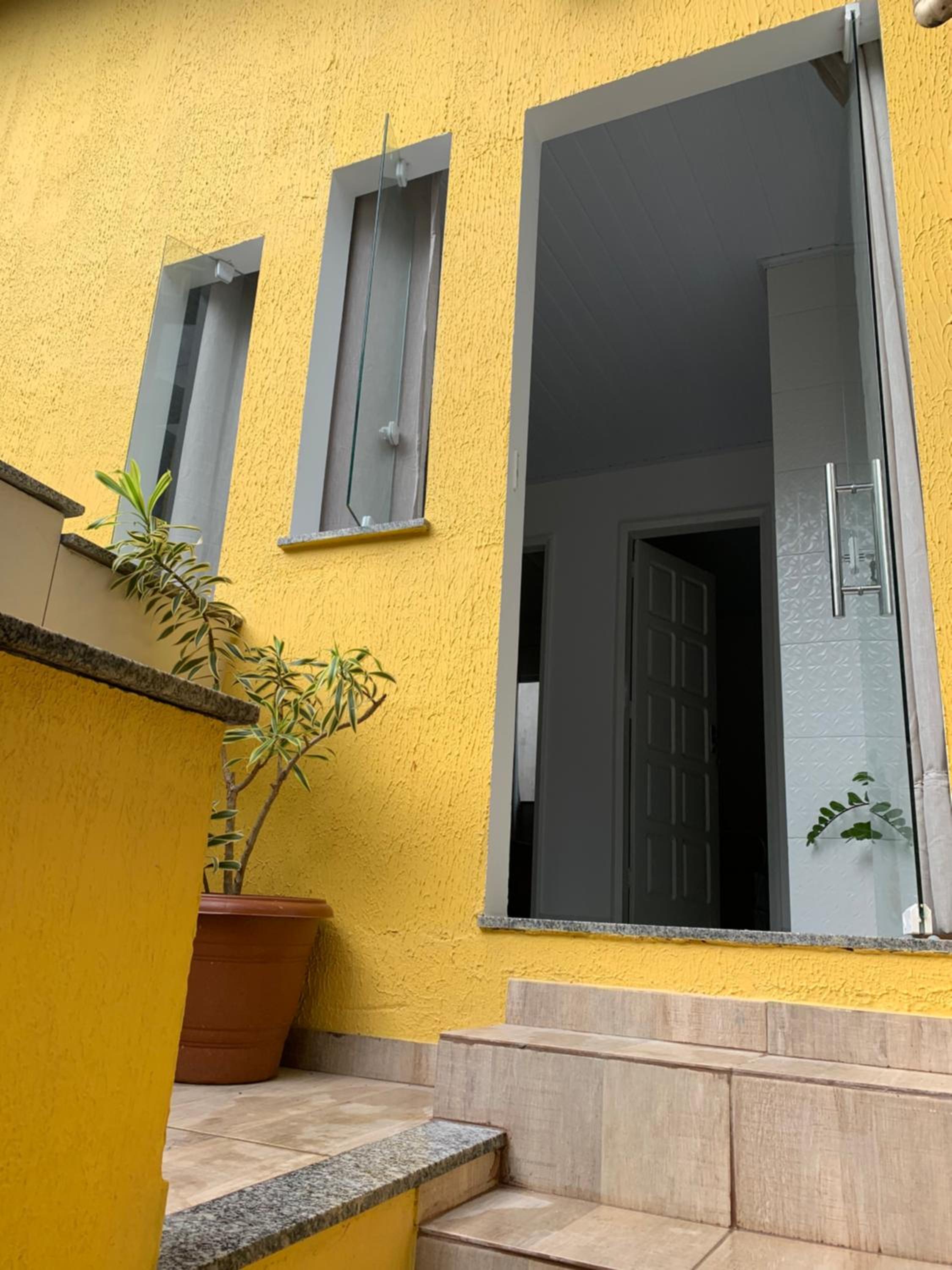 Three-Bedroom House photo 2