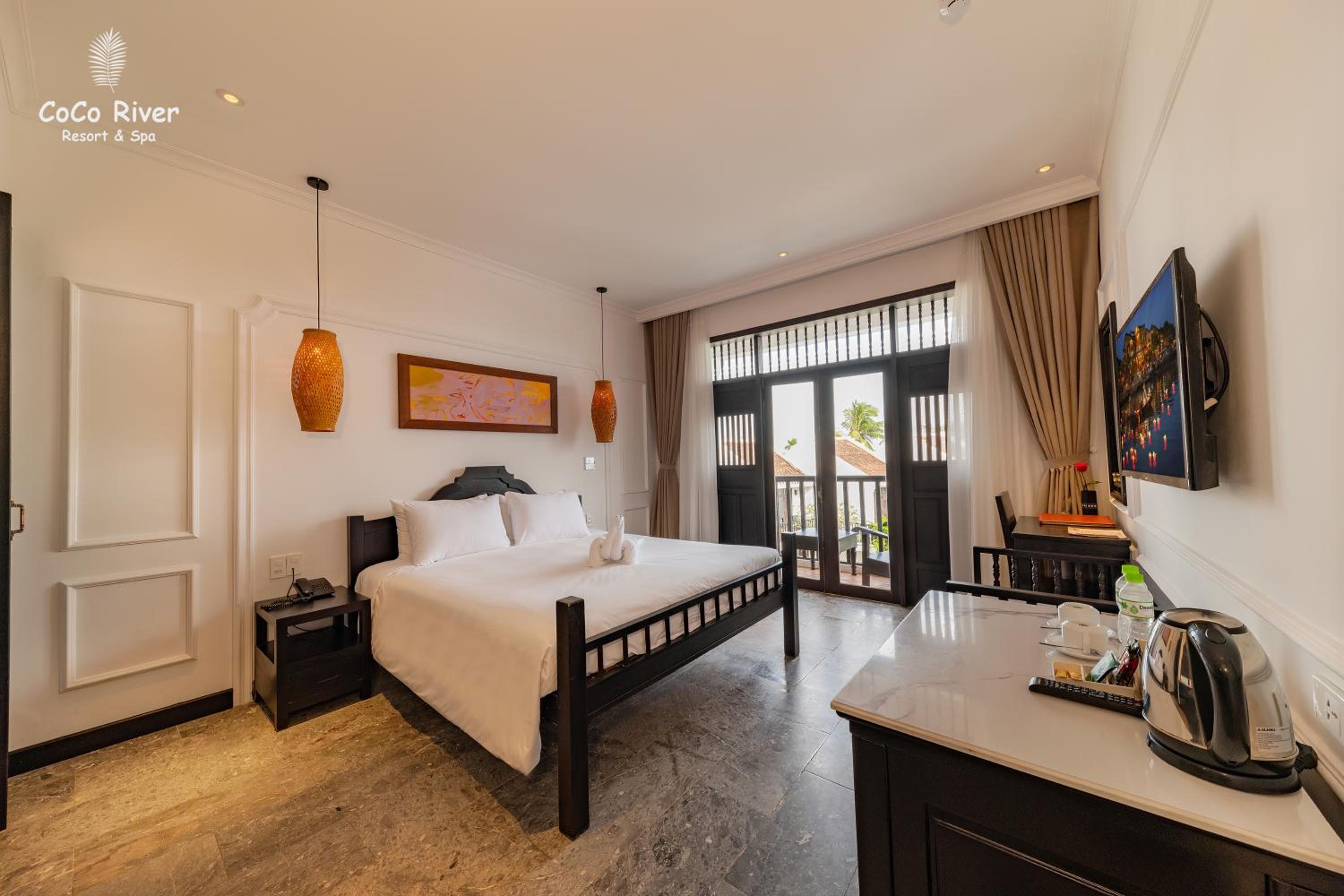 Deluxe Double Room with Pool View - Photo 7