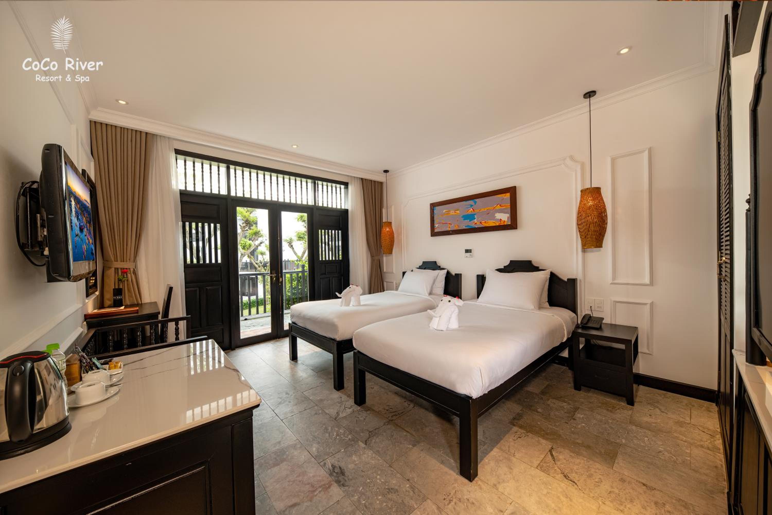 Deluxe Twin Room with Pool View - Photo 2