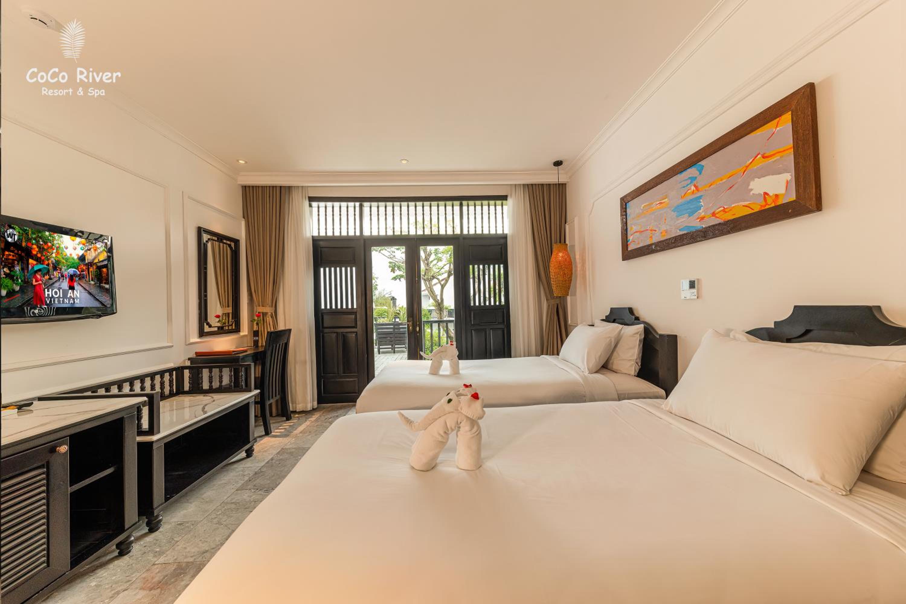 Deluxe Twin Room with Pool View - Photo 4