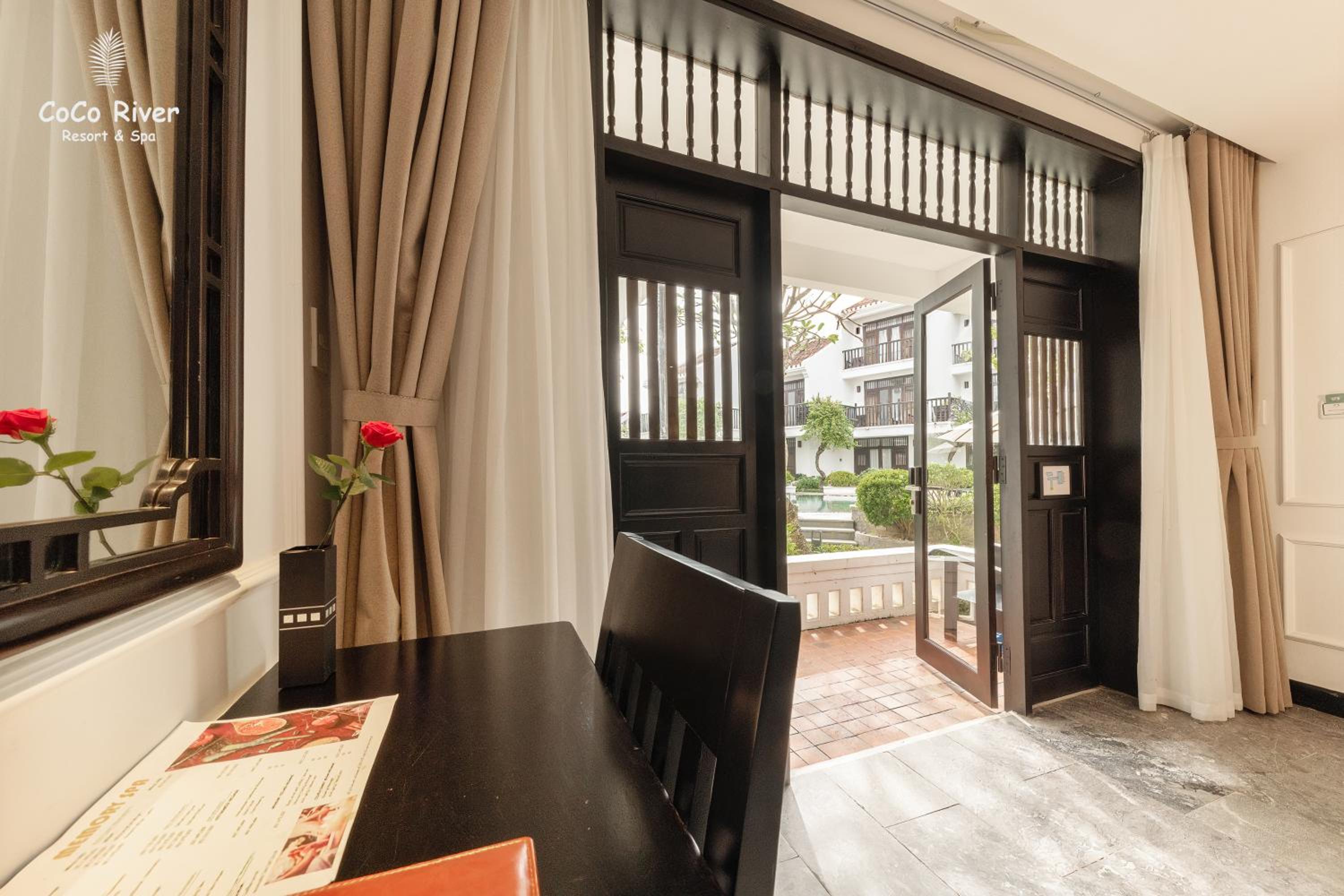Deluxe Double Room with Garden View - Photo 6