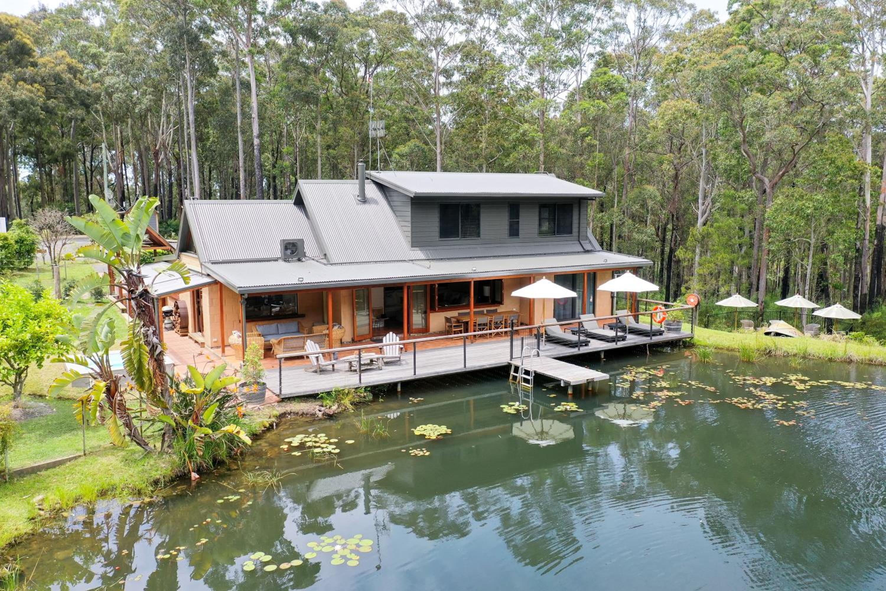 Large Four-Bedroom Homestead photo 3