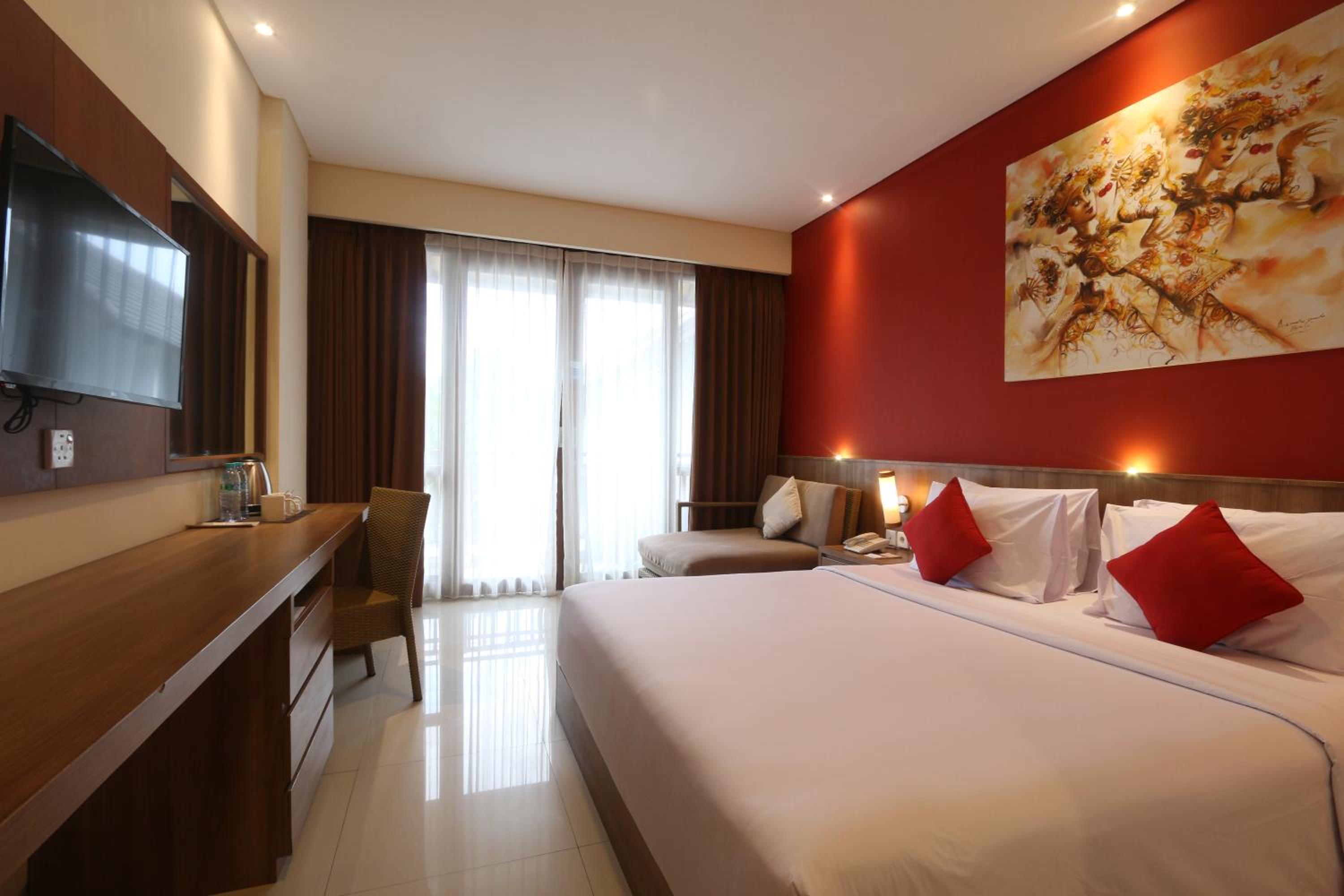 Deluxe Premier Room, Double Bed with City View 