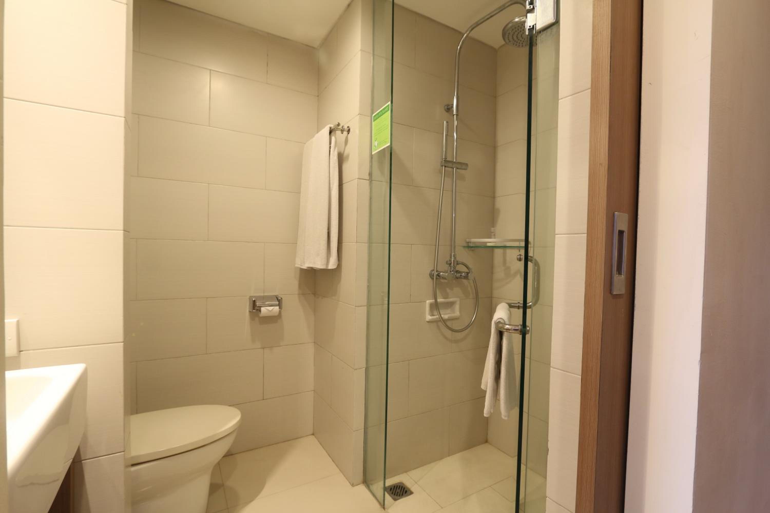Deluxe Premier Room, Double Bed with City View photo 2