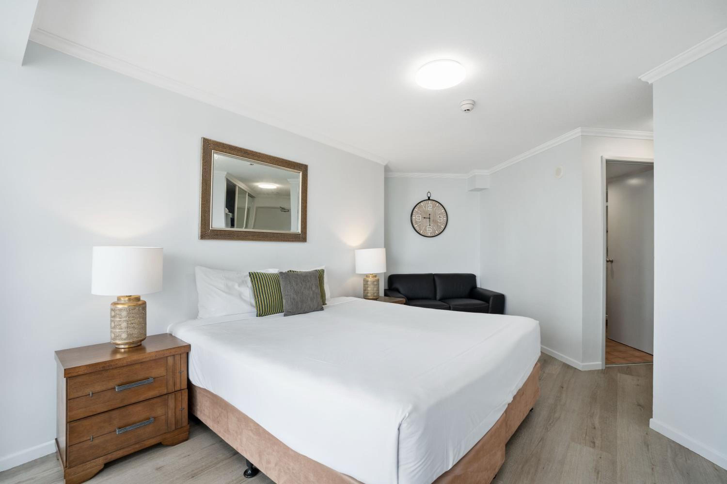 Double Room - Photo 5
