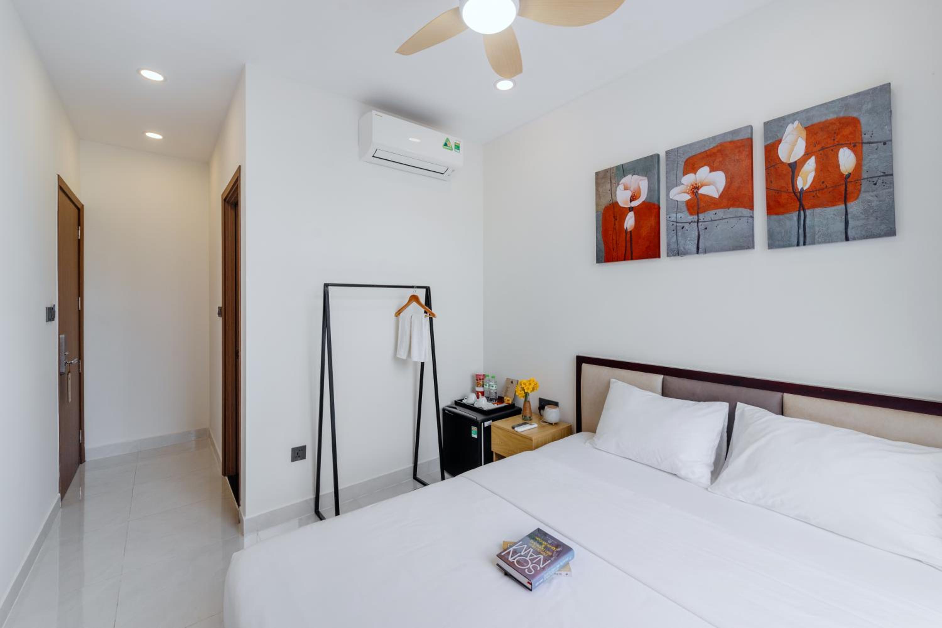 Queen Room - Photo 8