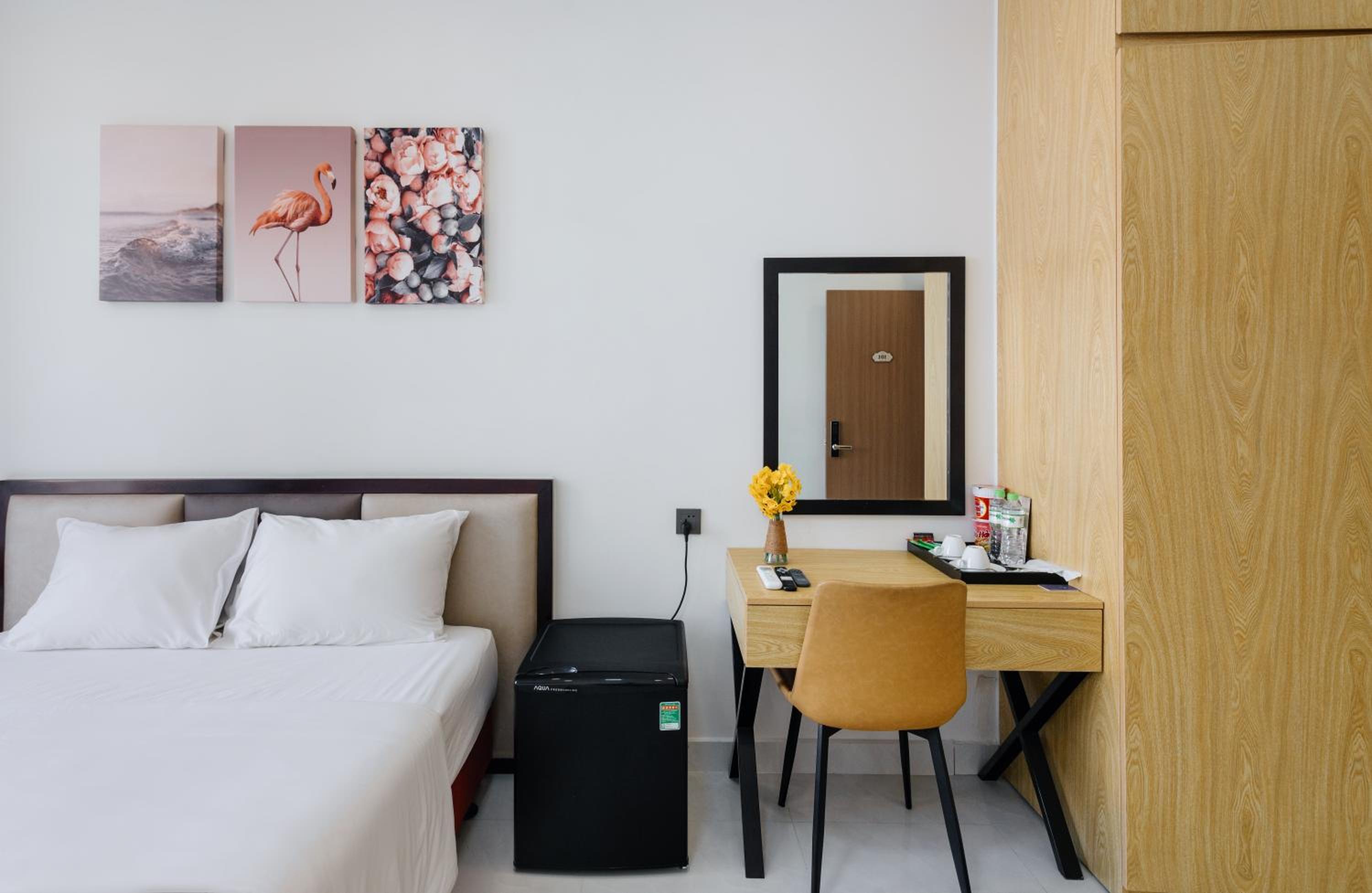 Standard Double Room - Photo 15