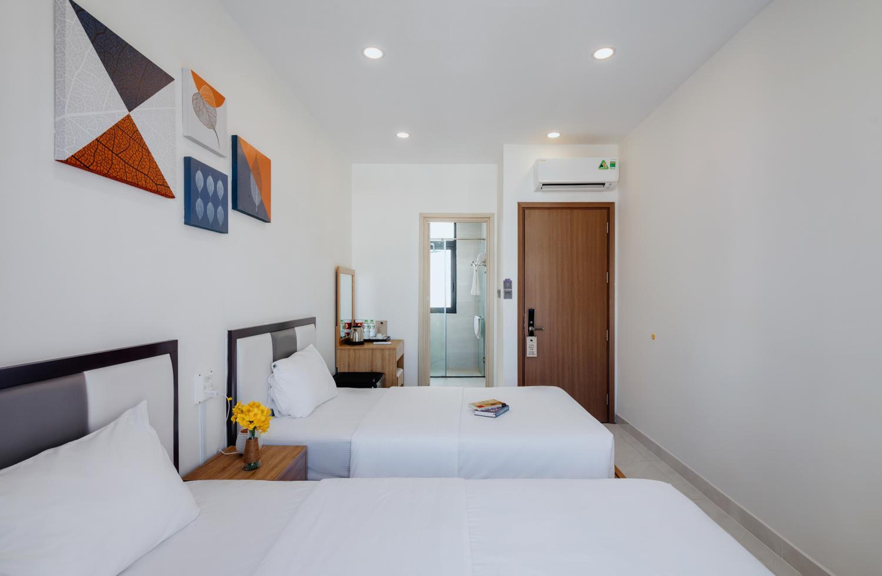 Twin Room - Photo 4