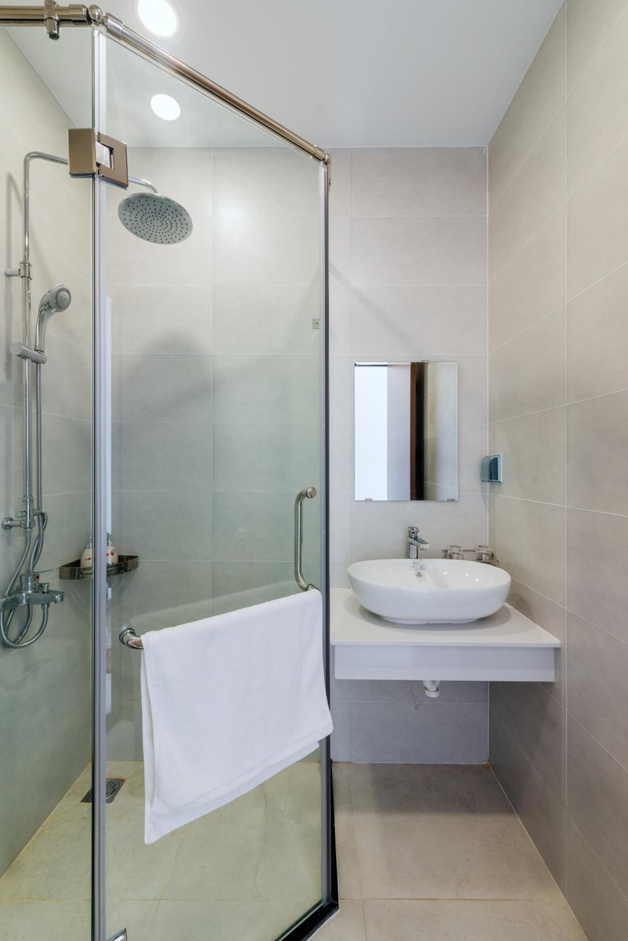 Standard Double Room - Photo 23