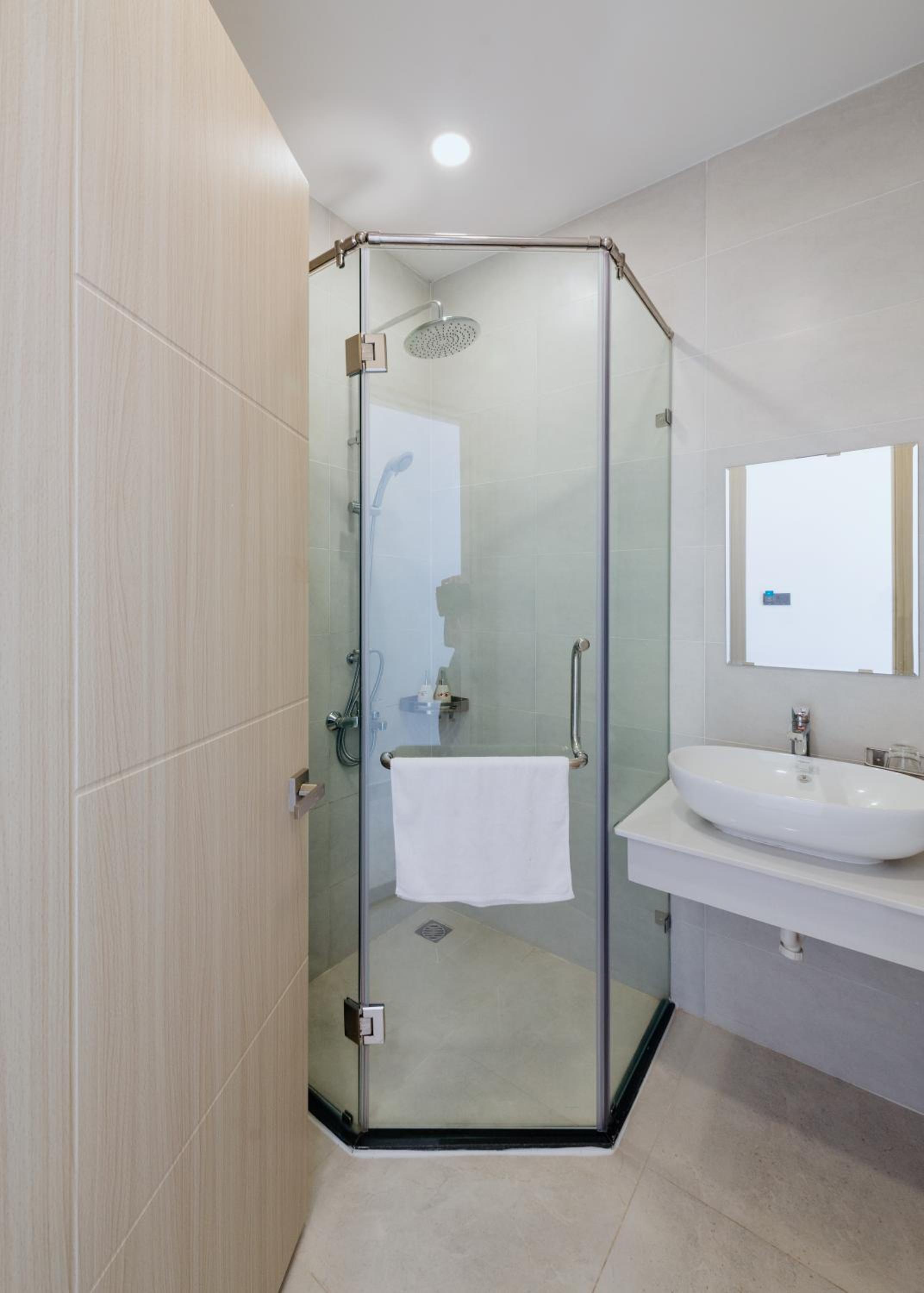 Standard Double Room - Photo 22