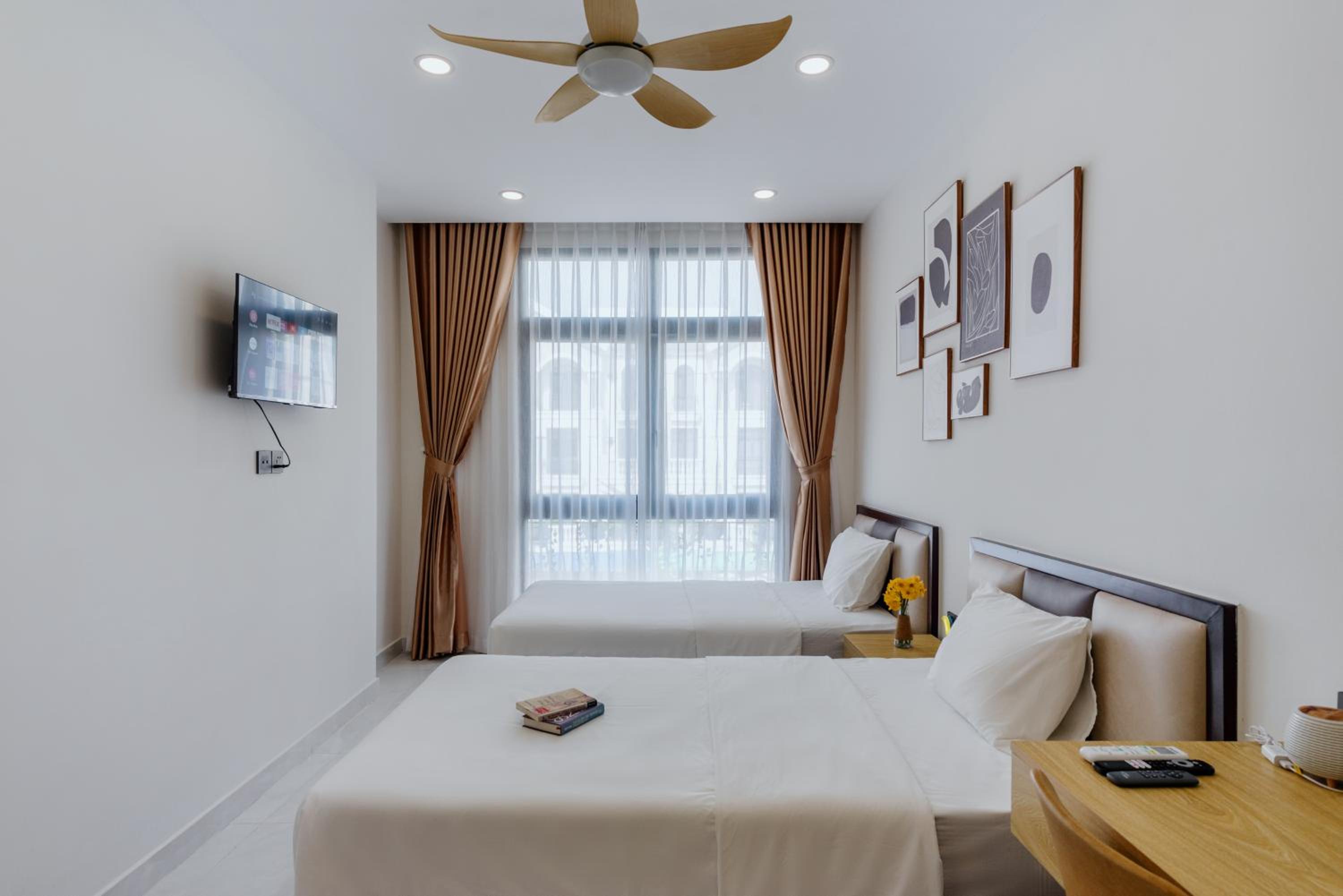 Twin Room - Photo 6